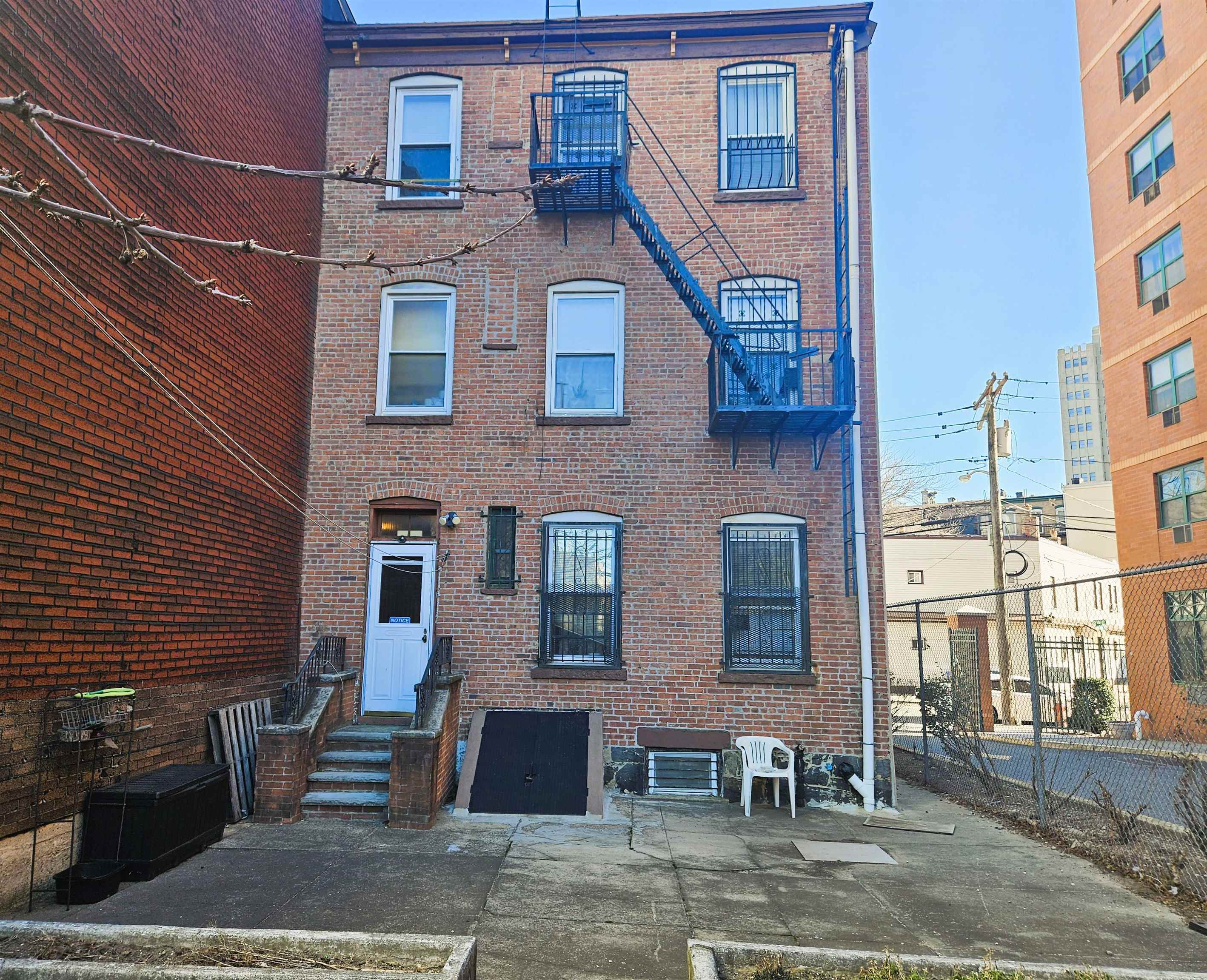 29 ORCHARD ST - Photo 5