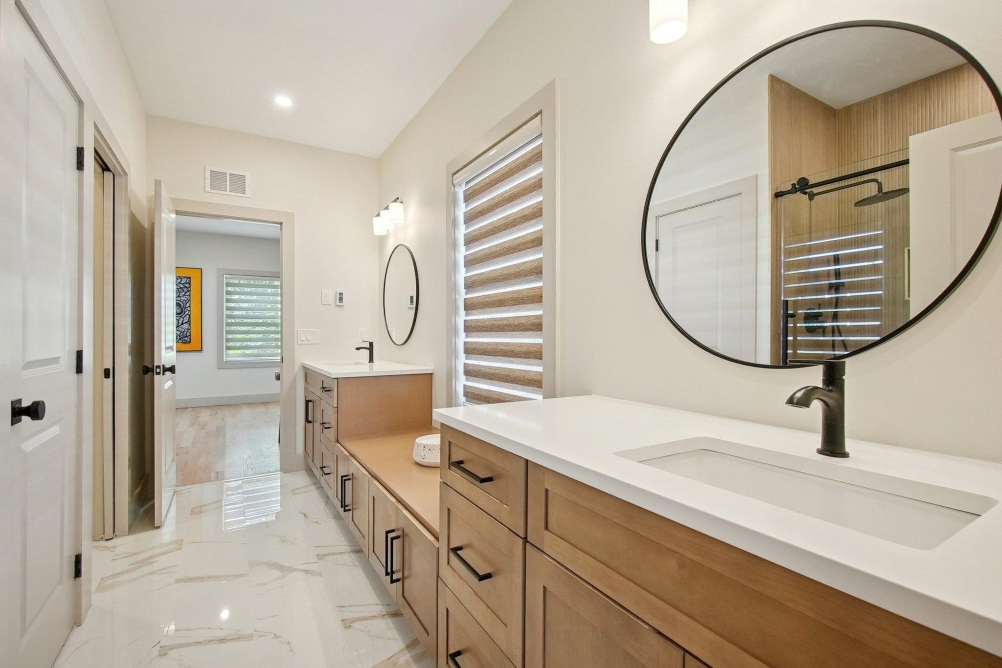 121 CLINTON AVE - Photo 1