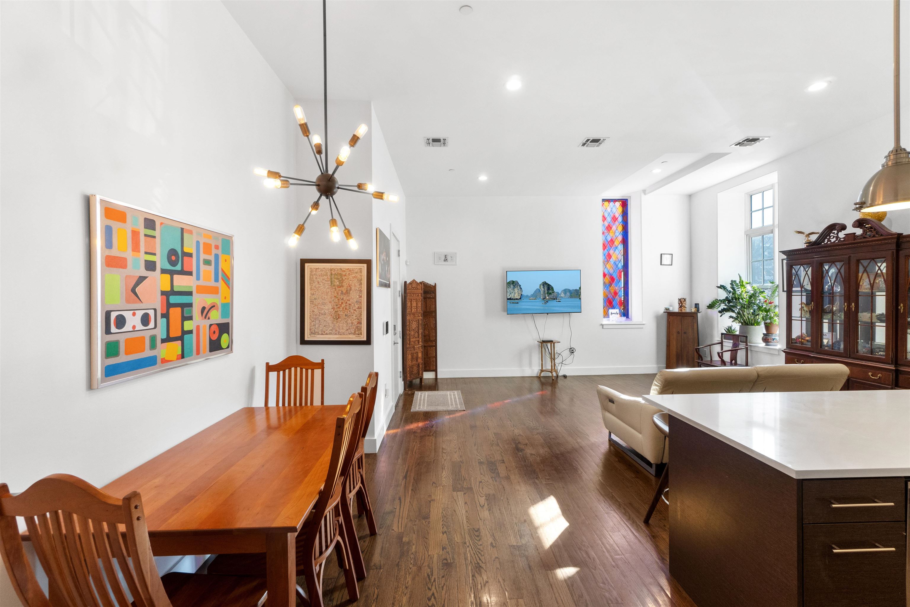 304 PAVONIA AVE - Photo 2