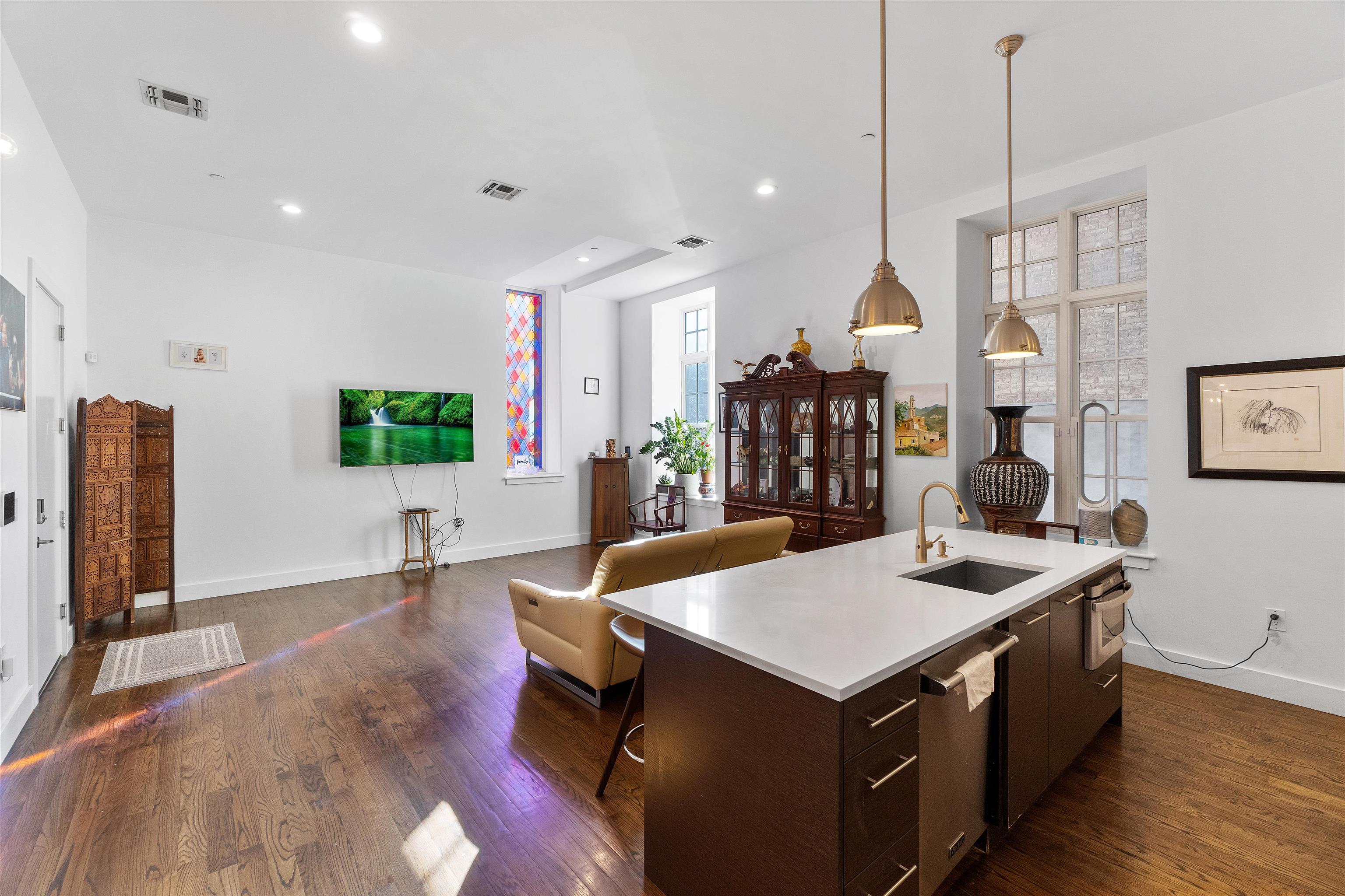 304 PAVONIA AVE - Photo 3