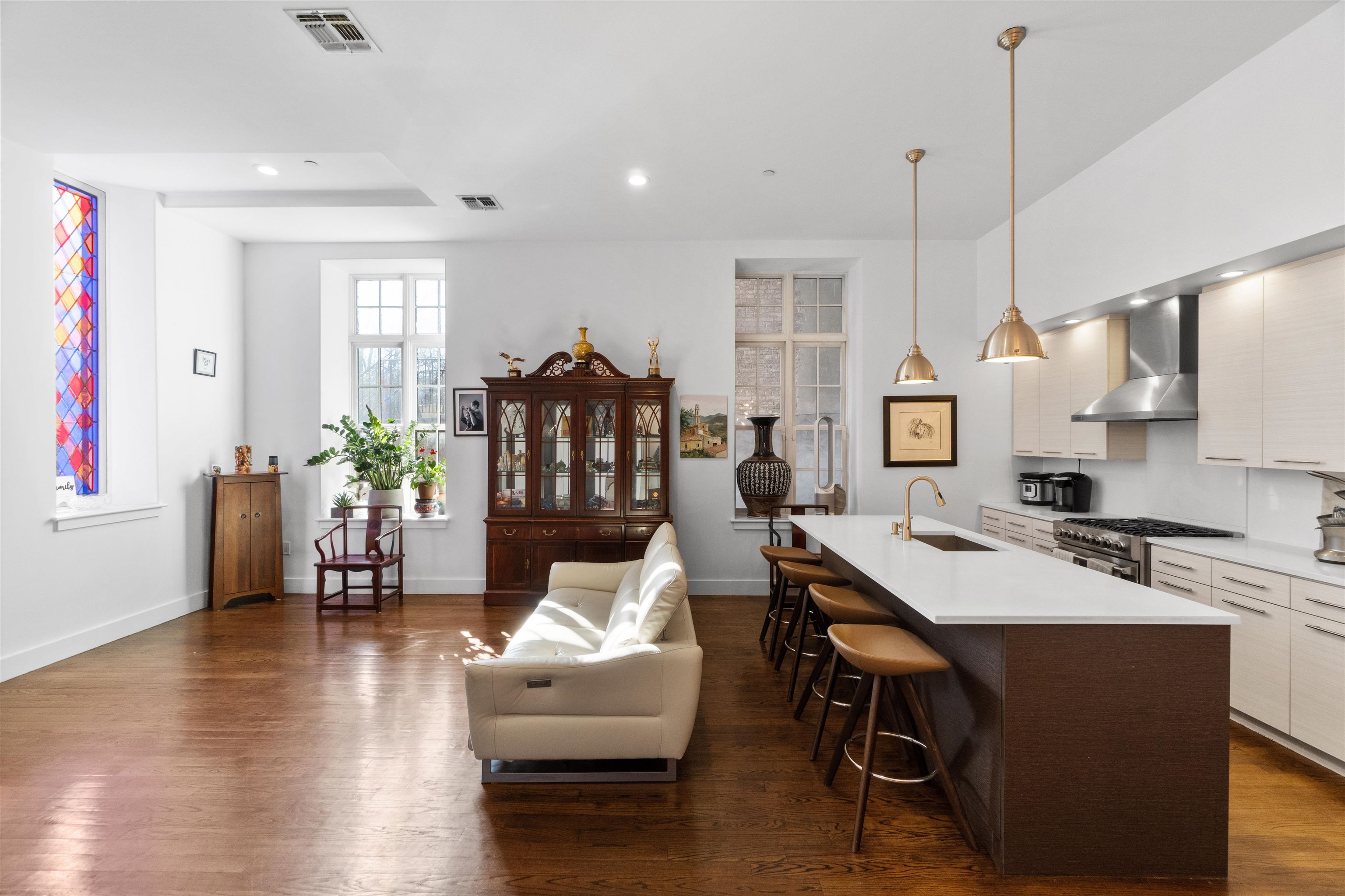 304 PAVONIA AVE - Photo 4