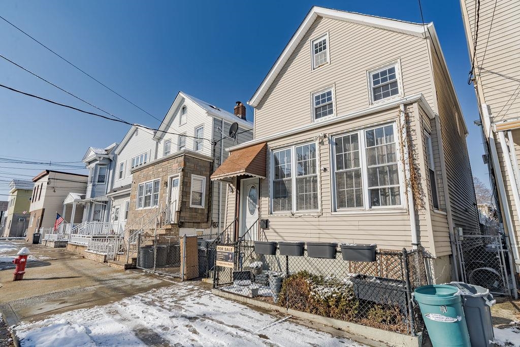 179 HOBART AVE - Photo 3