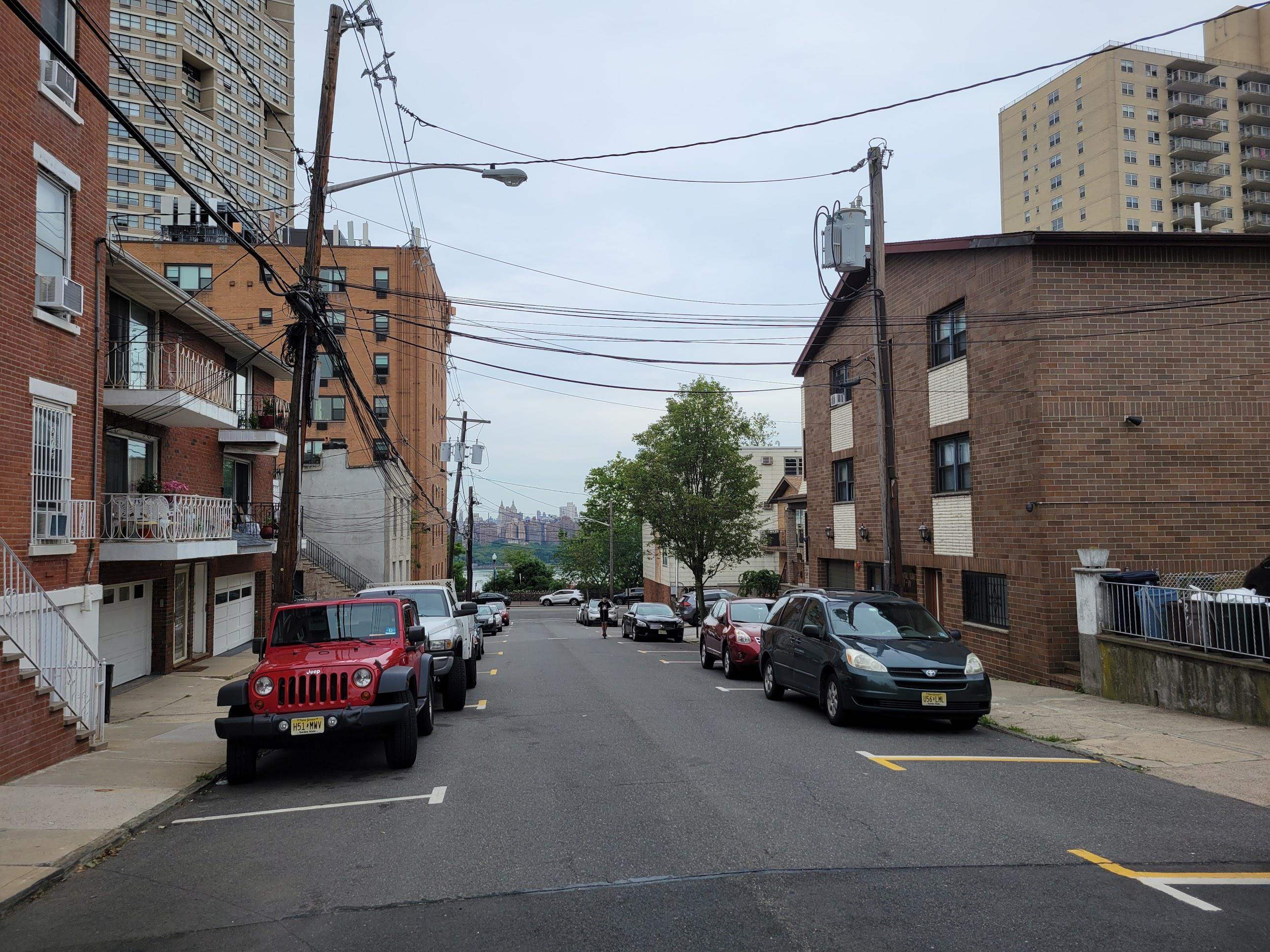 17-19 68TH ST - Photo 2