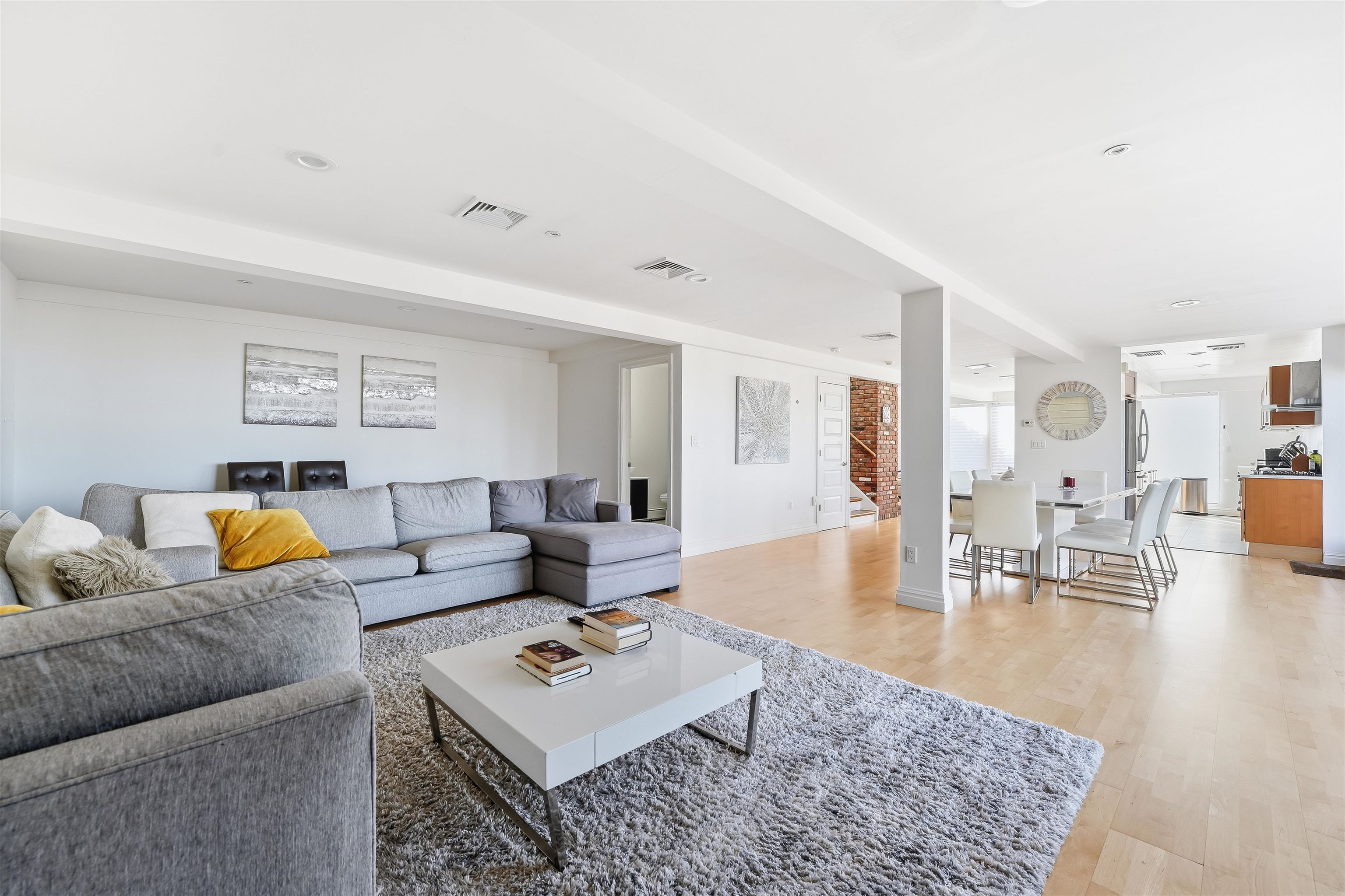 27 SUFFOLK LANE - Photo 3