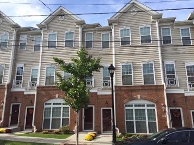 265 CUSTER AVE - Photo 1