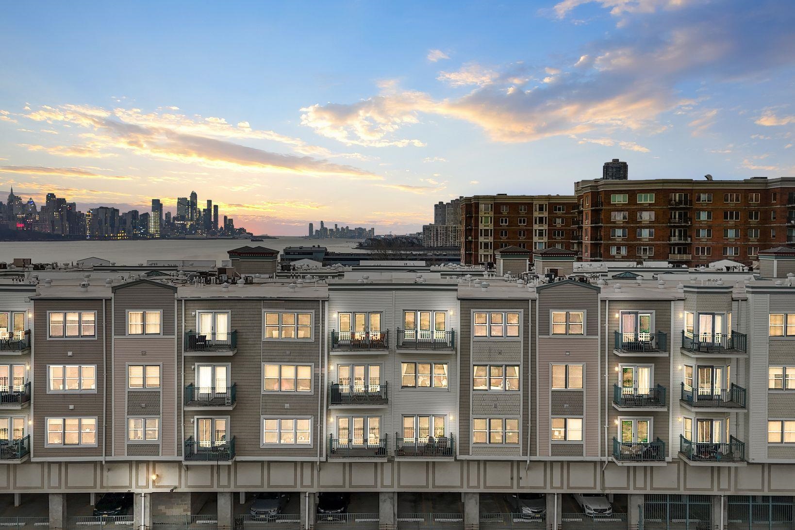 344 THE PROMENADE - Photo 1