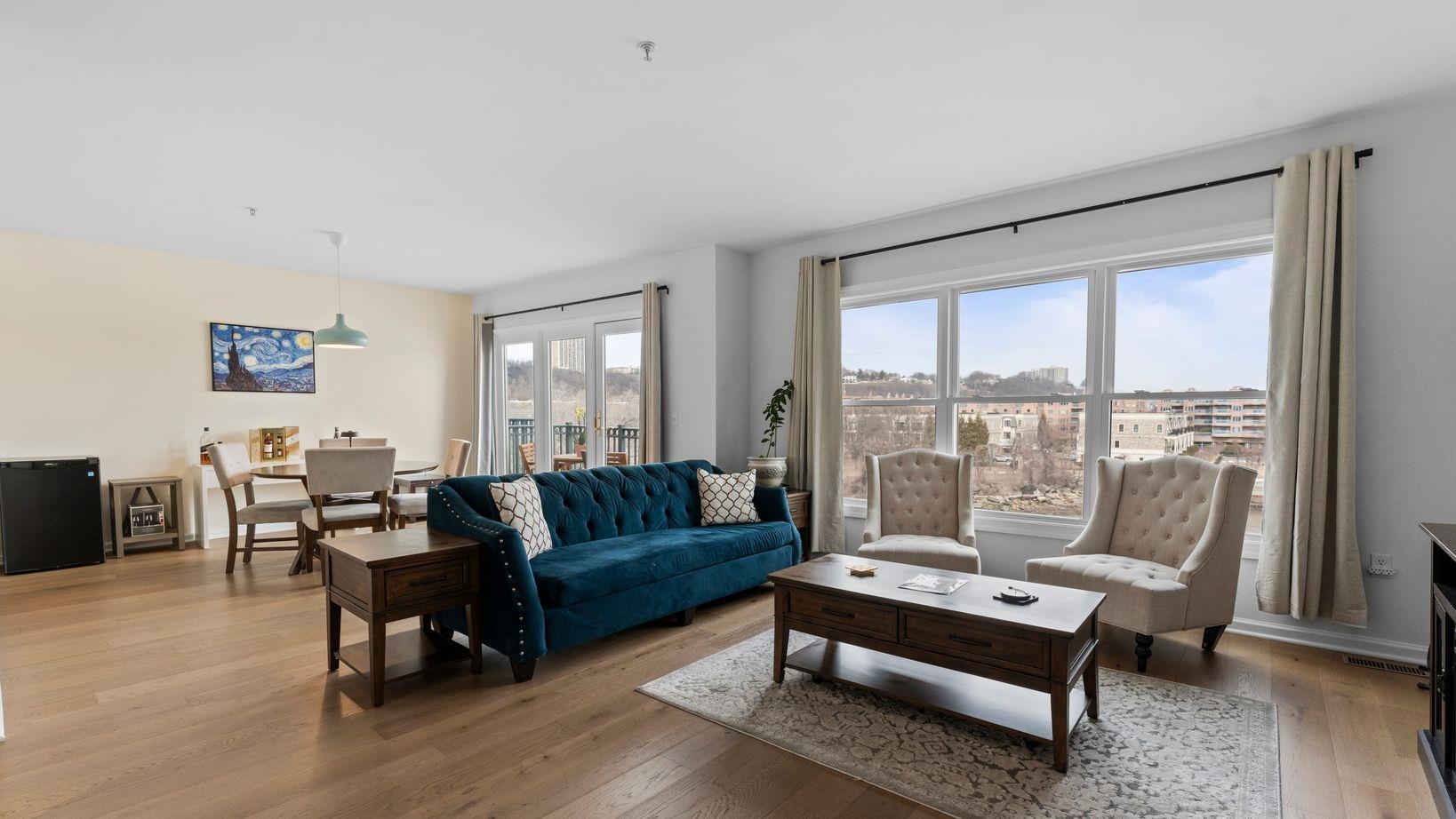 344 THE PROMENADE - Photo 2