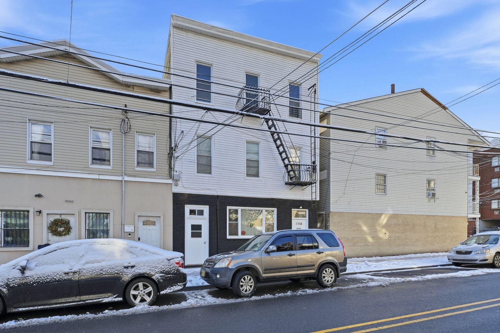 1158 SUMMIT AVE - Photo 1