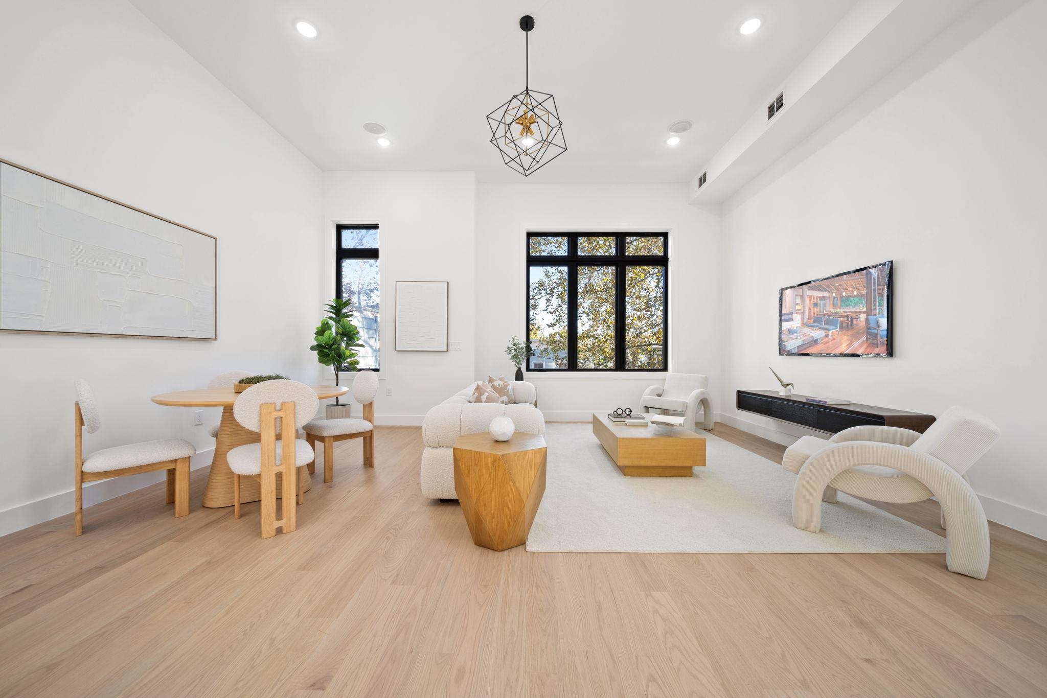 13 LIENAU PL - Photo 5