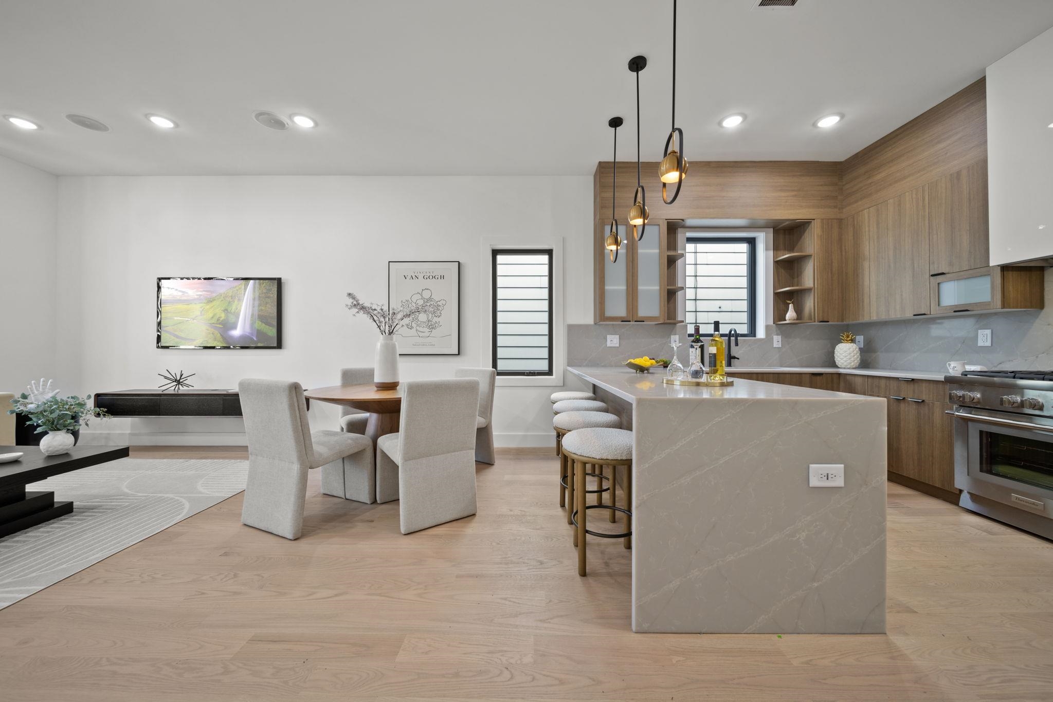 13 LIENAU PL - Photo 4