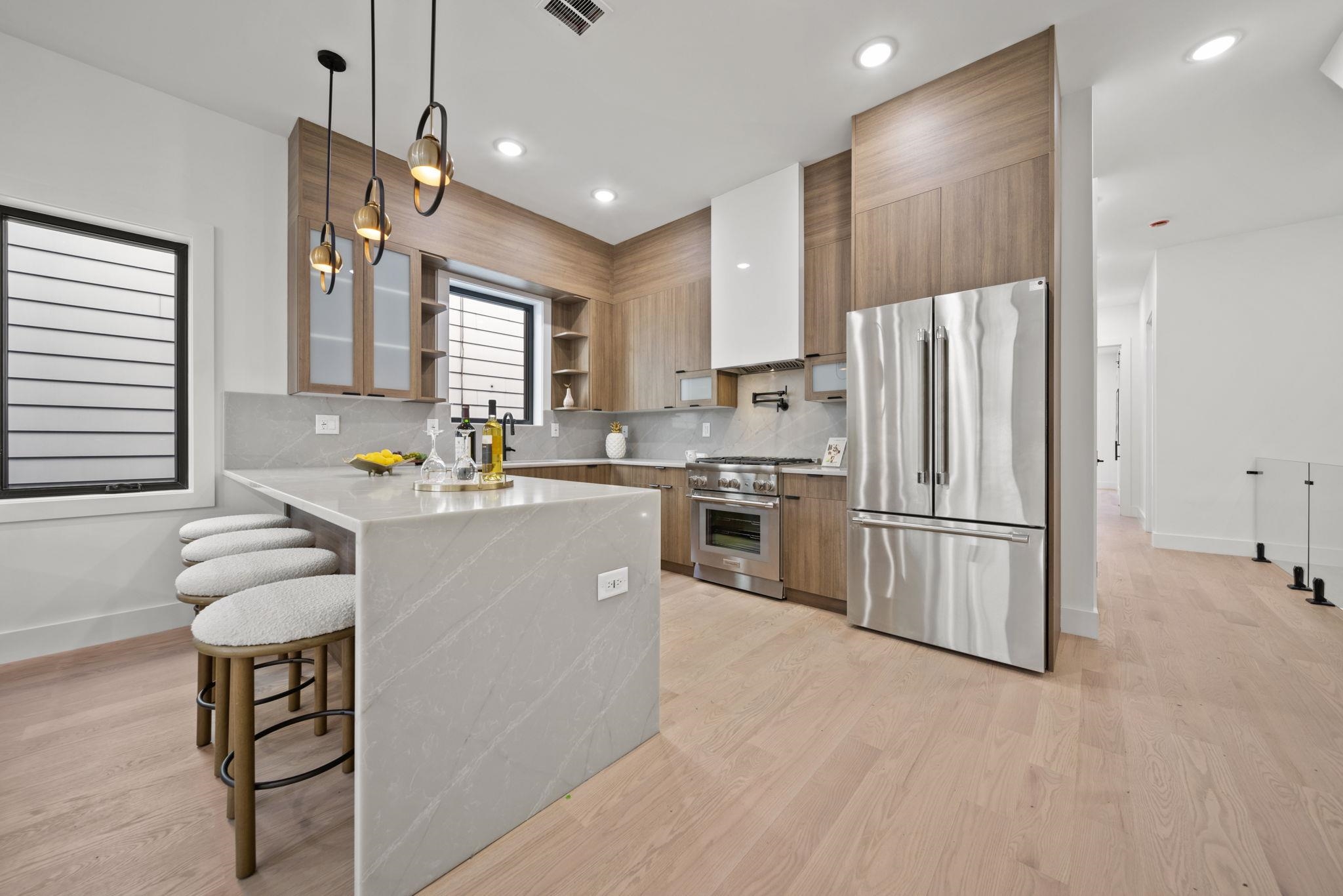 13 LIENAU PL - Photo 5