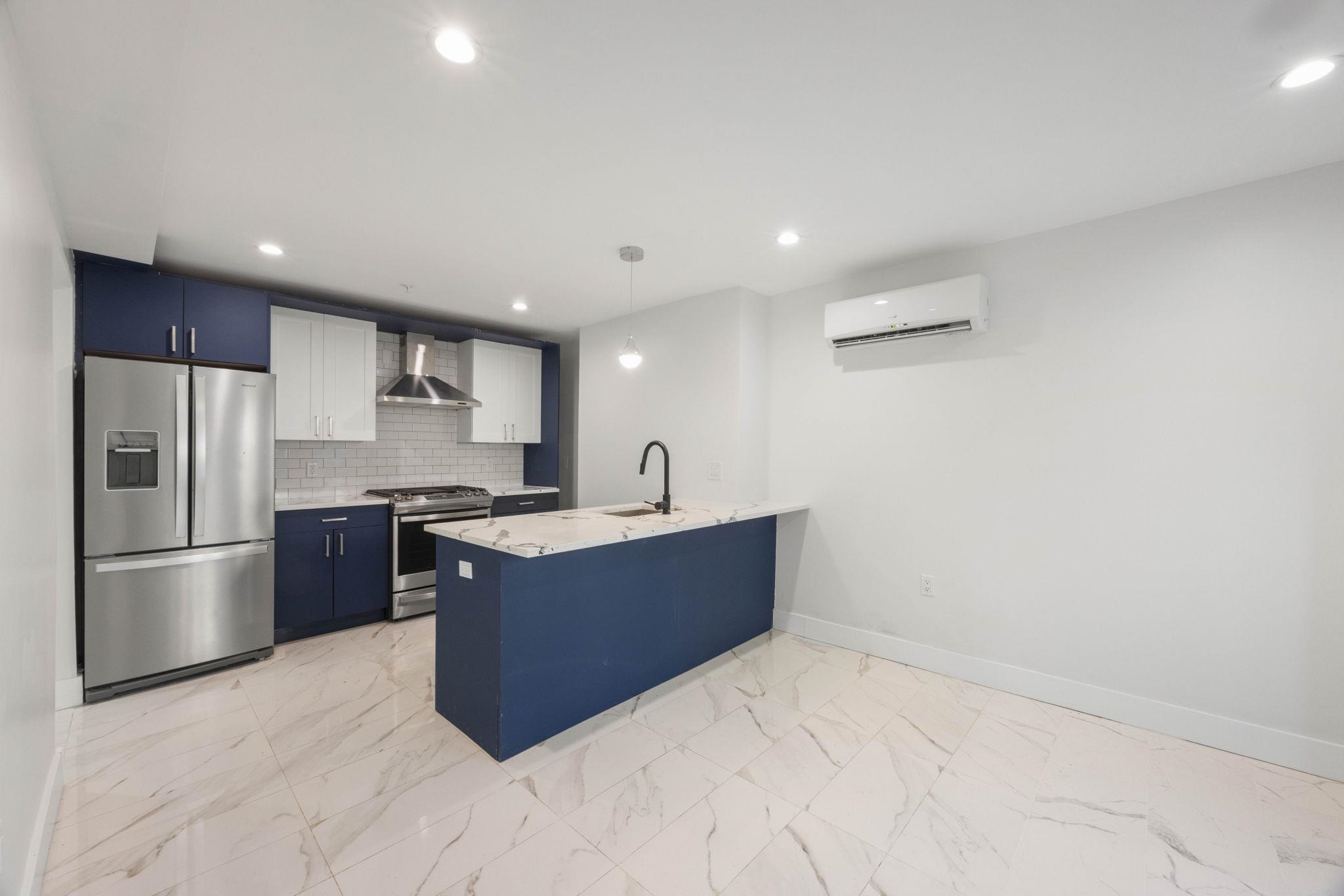 203 3RD ST - Photo 4