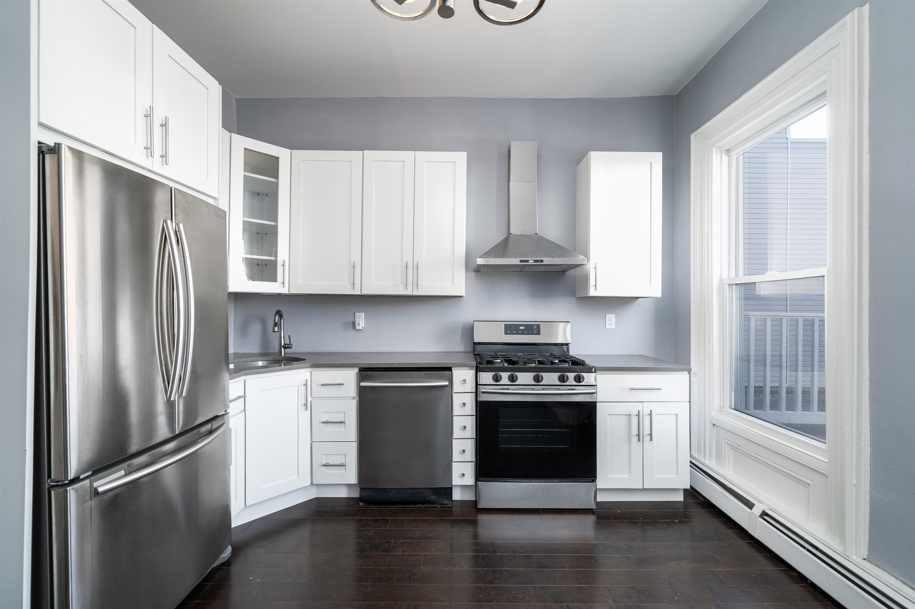 949.5 SUMMIT AVE - Photo 5