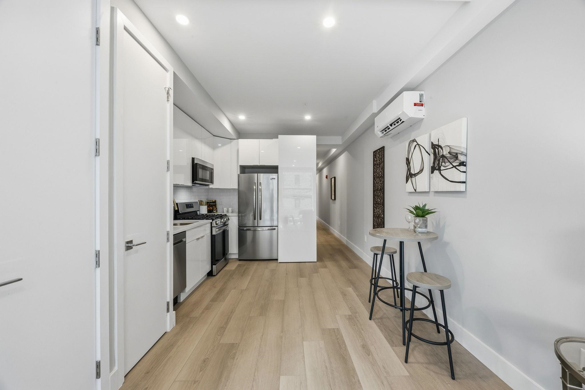 77 VAN REYPEN ST - Photo 5