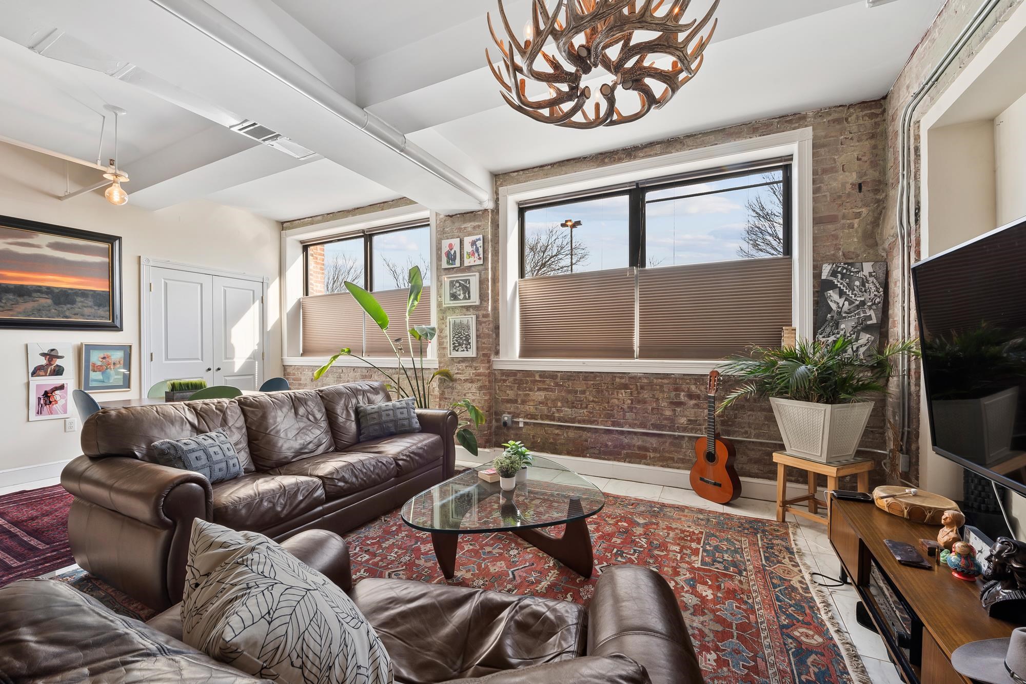 300 COMMUNIPAW AVE - Photo 3