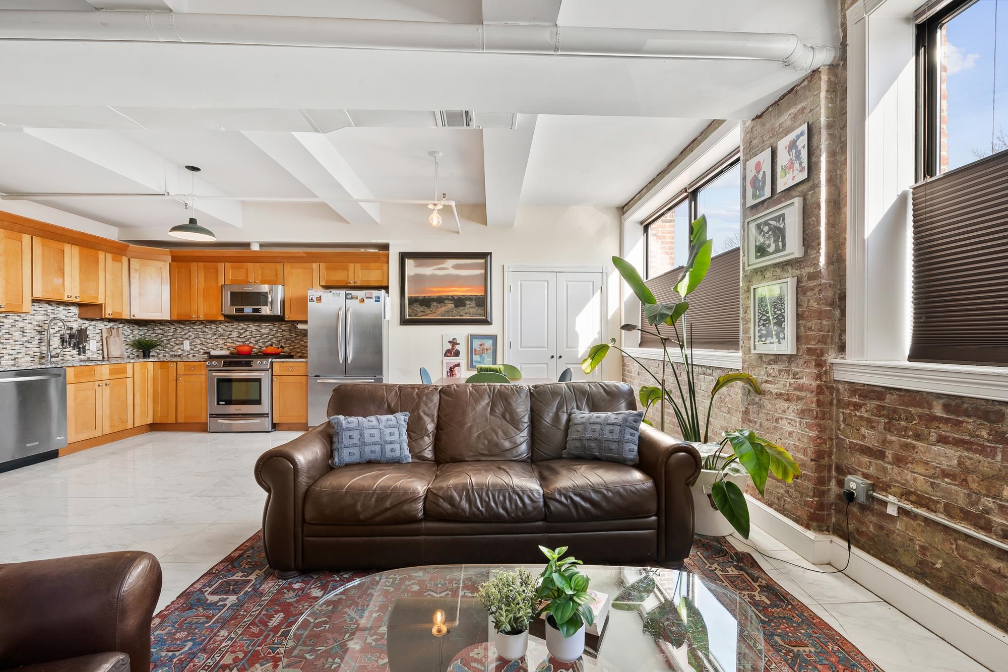 300 COMMUNIPAW AVE - Photo 5