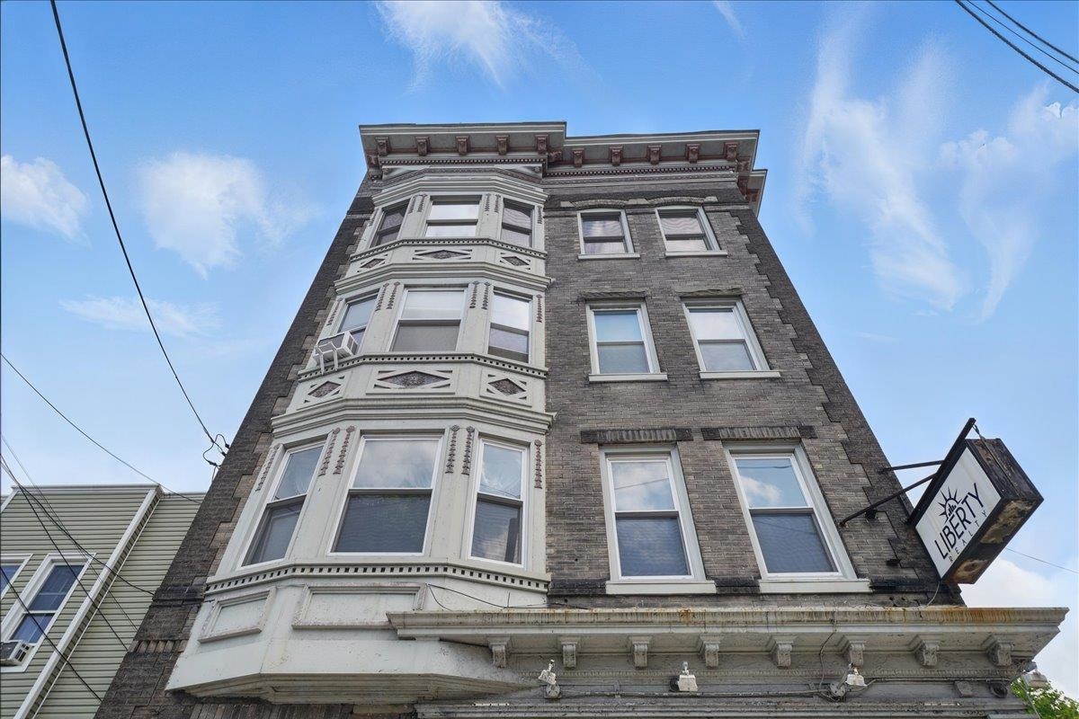 3444 JOHN F KENNEDY BLVD - Photo 1