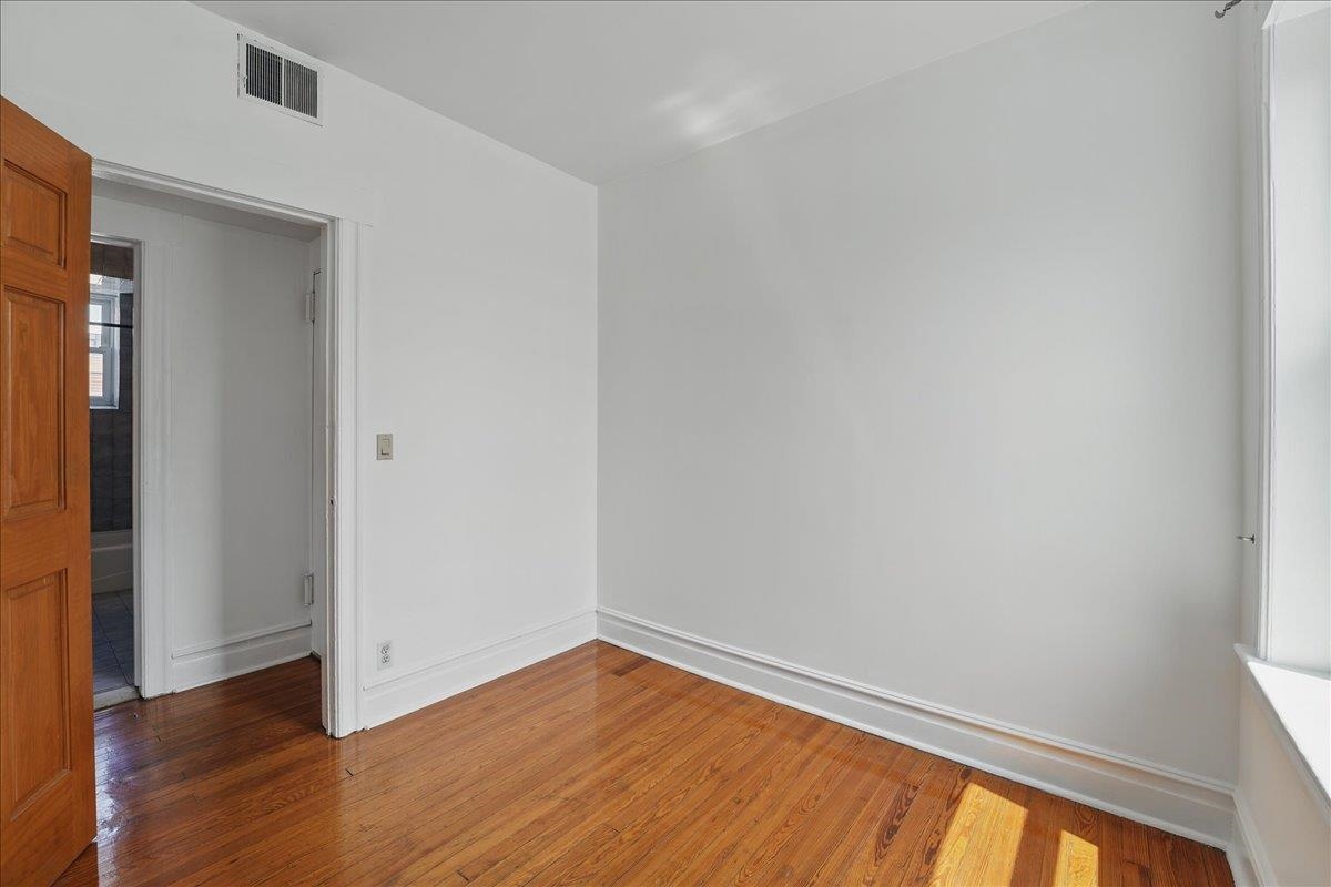 3444 JOHN F KENNEDY BLVD #4F