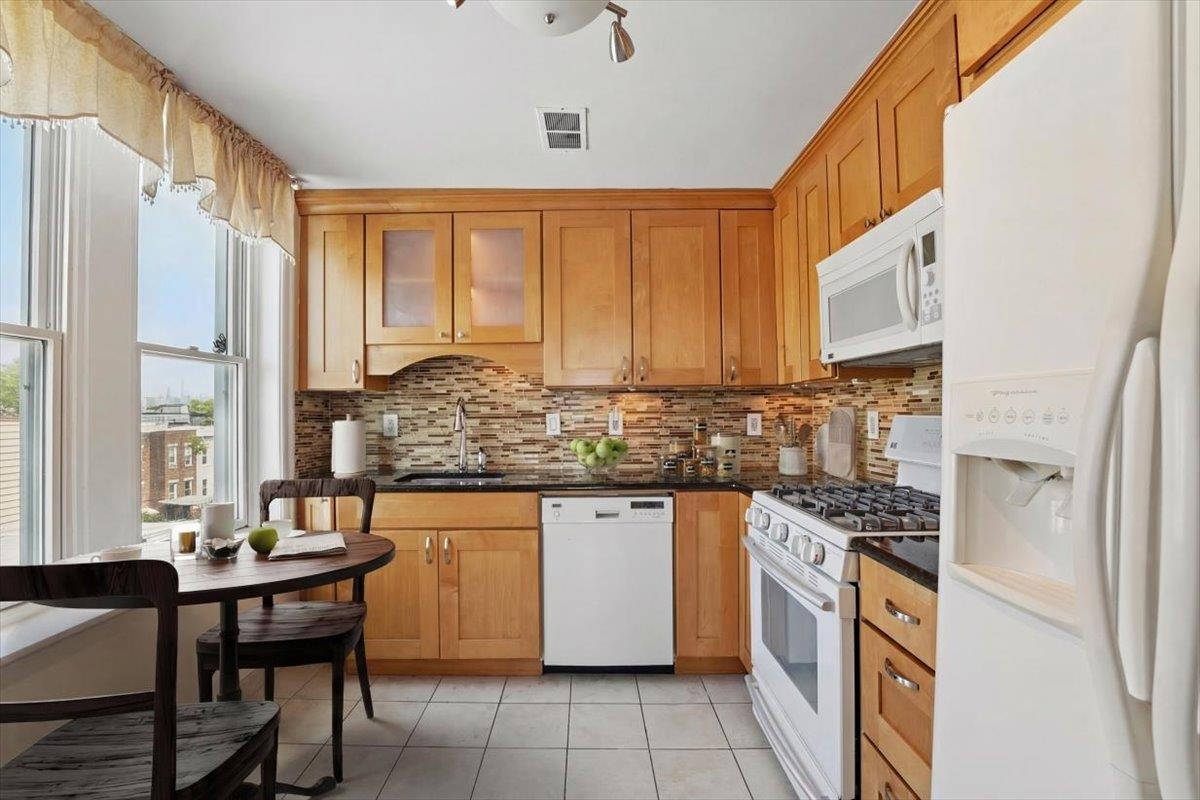 3444 JOHN F KENNEDY BLVD - Photo 4