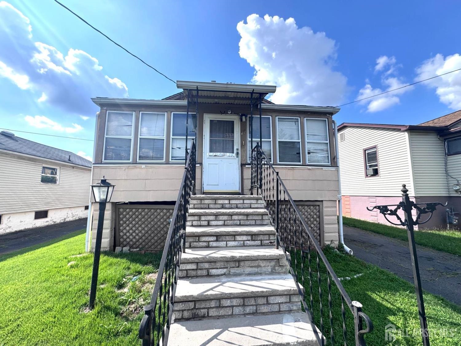 28 SILZER AVE - Photo 1