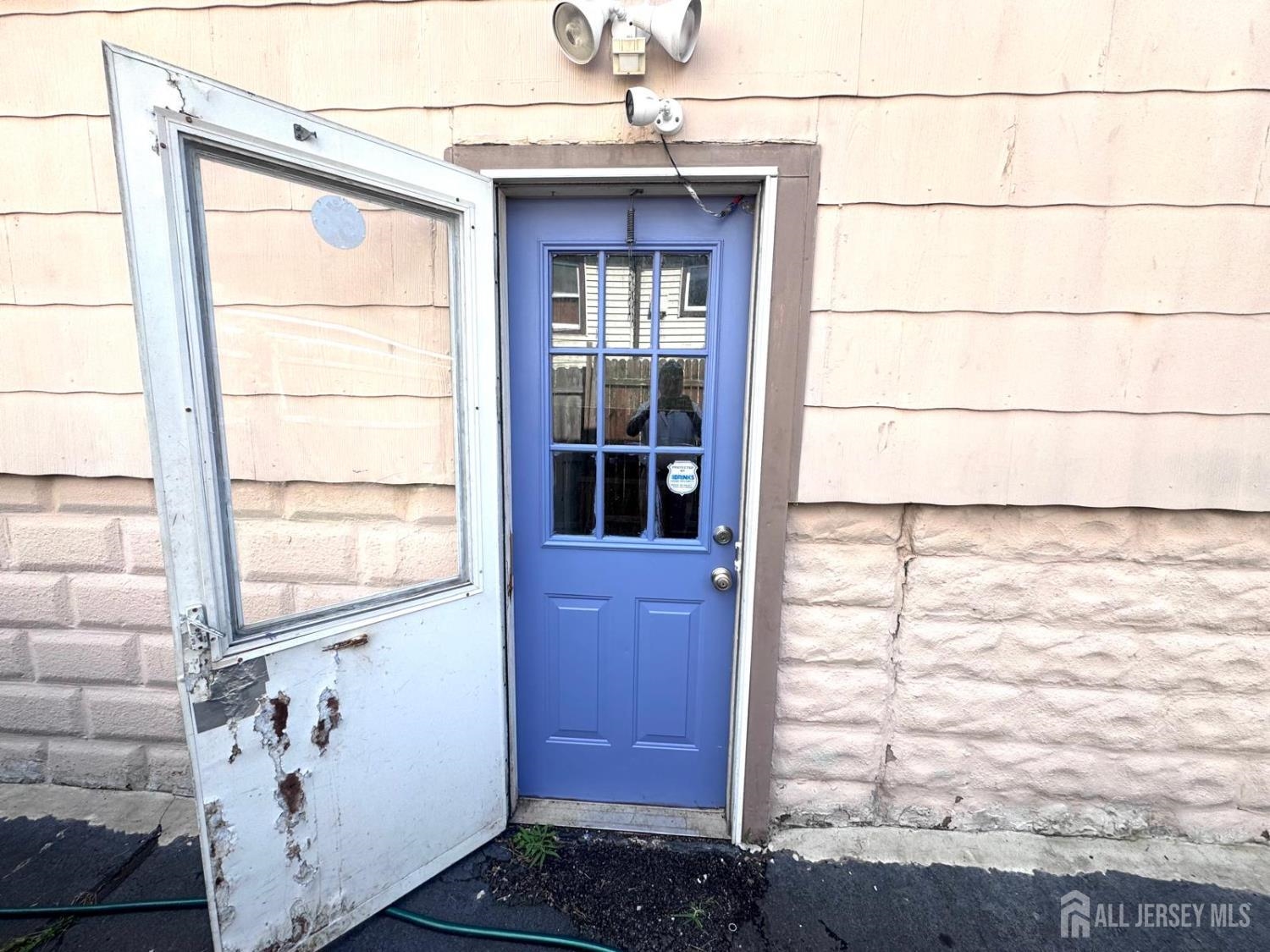 28 SILZER AVE - Photo 5