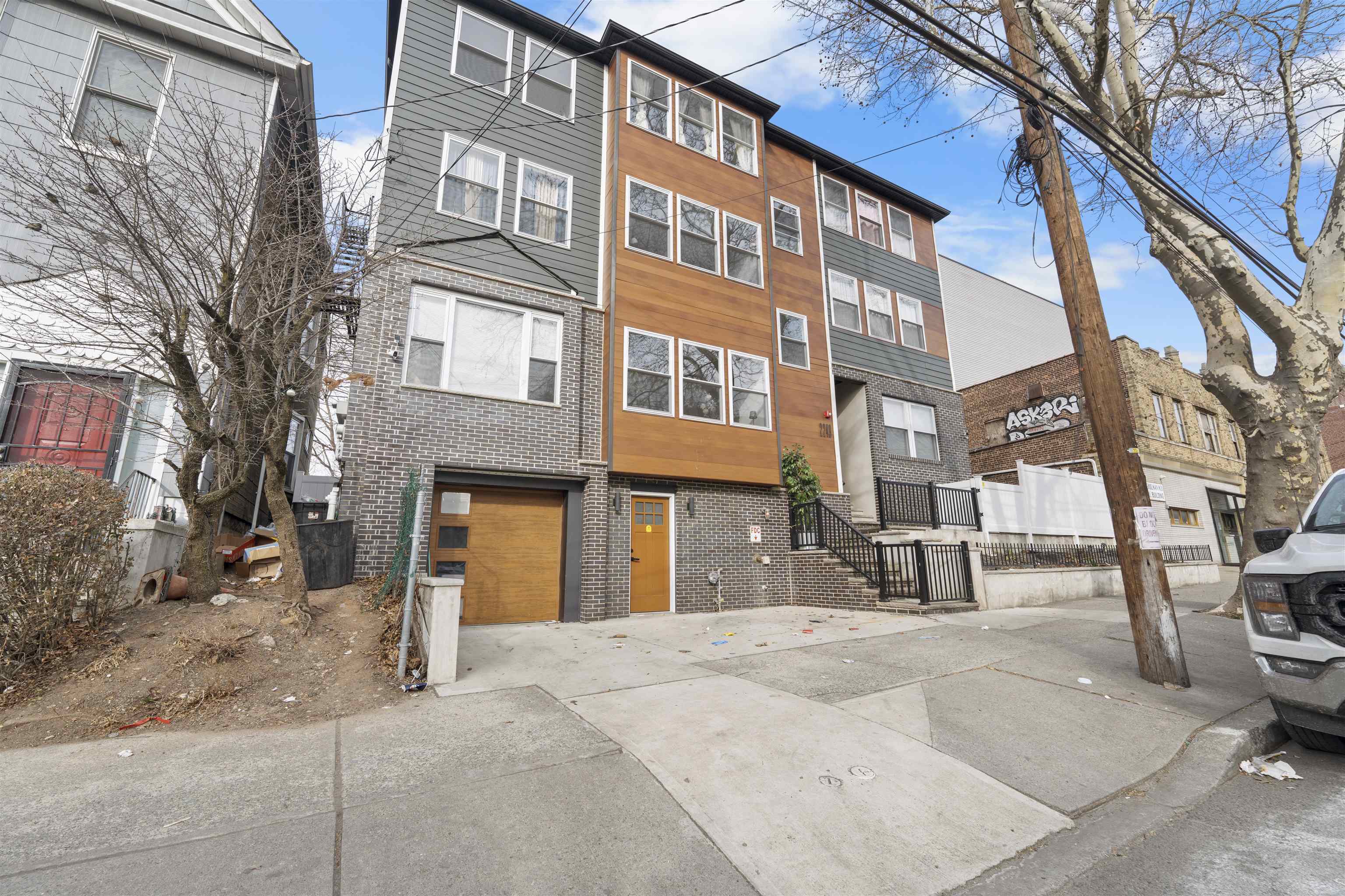 2249 KENNEDY BLVD - Photo 2