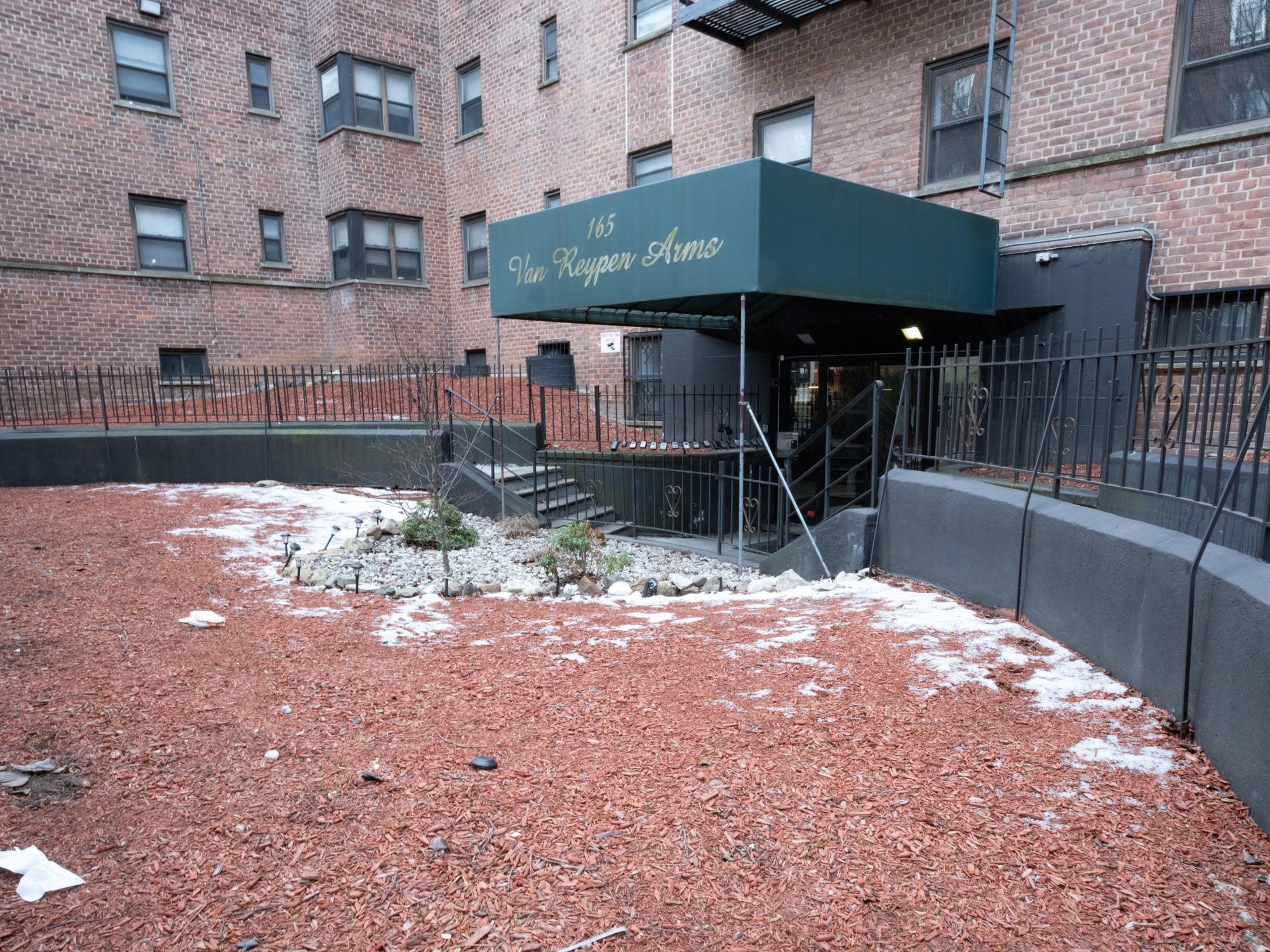 165 VROOM ST - Photo 2