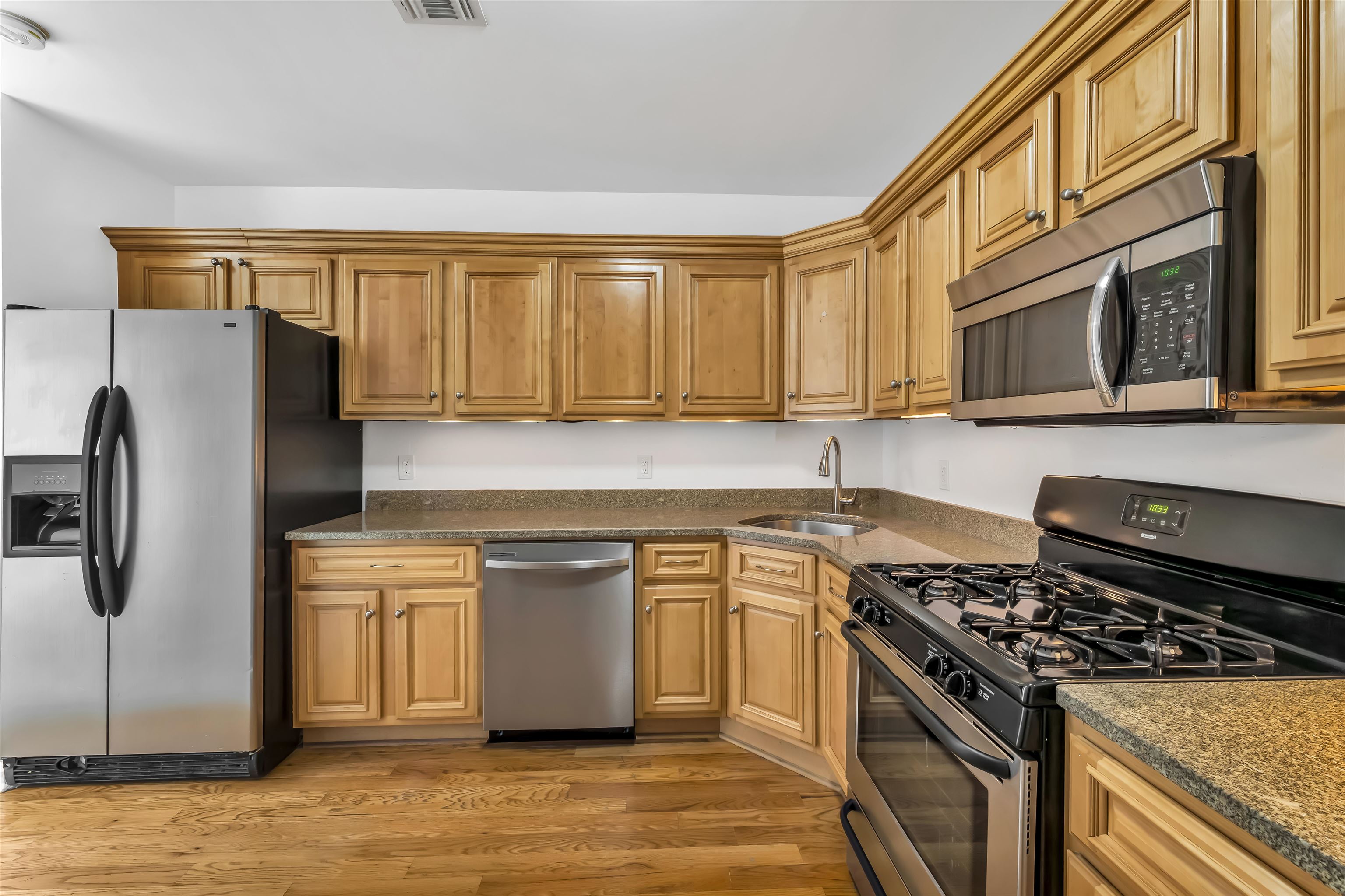 605 NEW YORK AVE #604