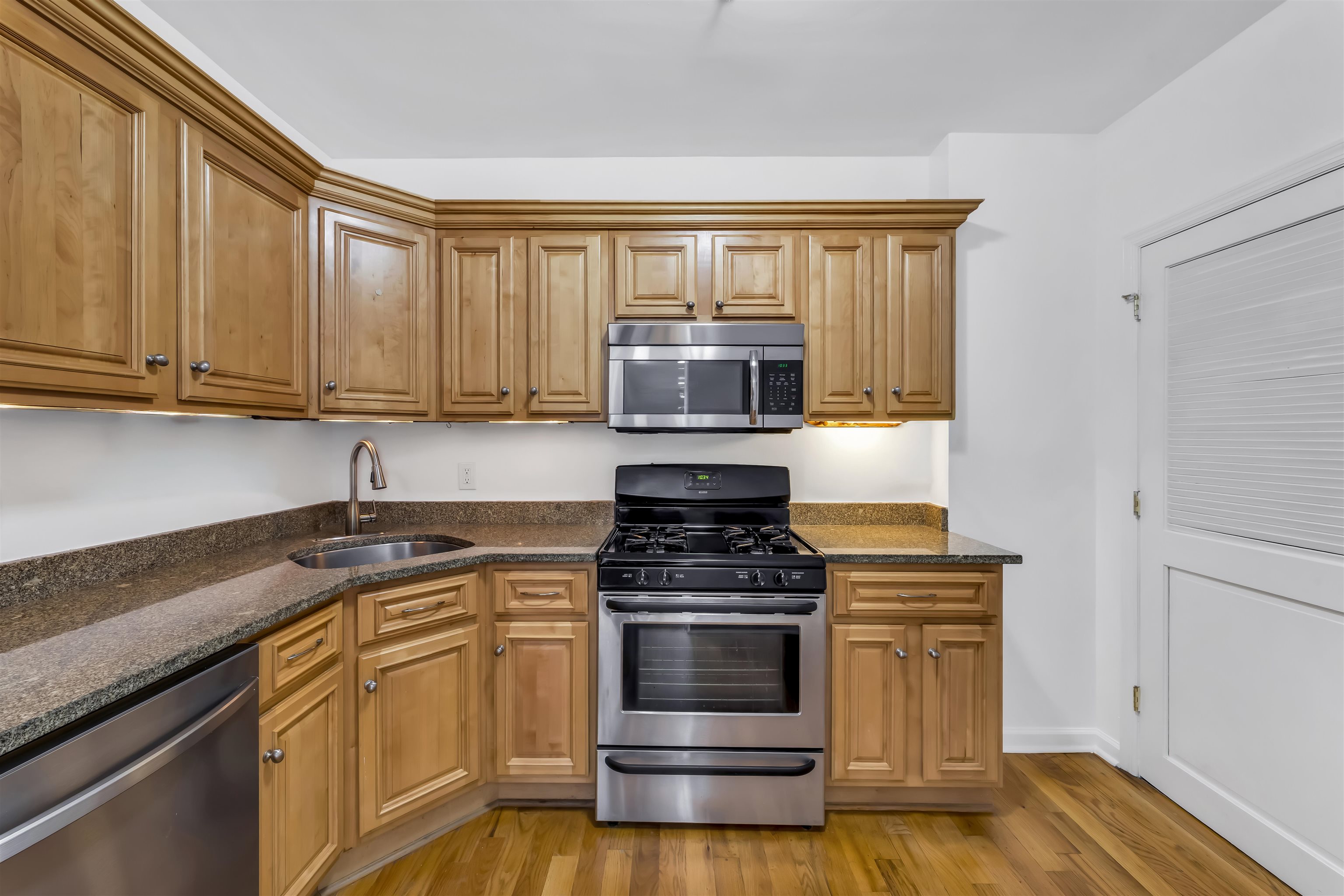605 NEW YORK AVE #604
