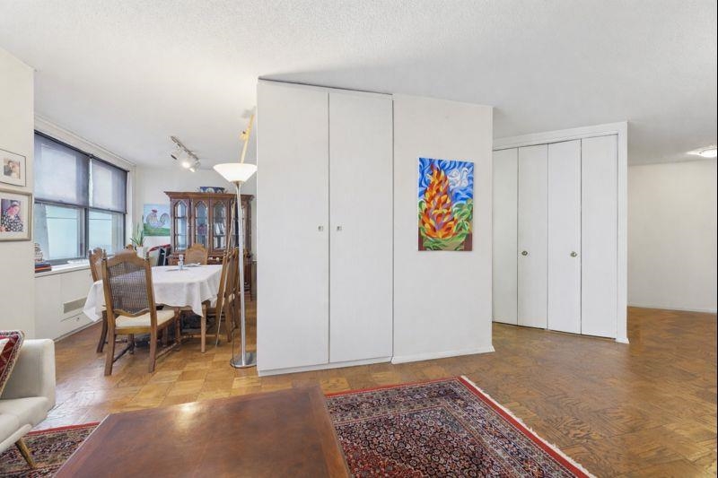 7002 BLVD EAST - Photo 4