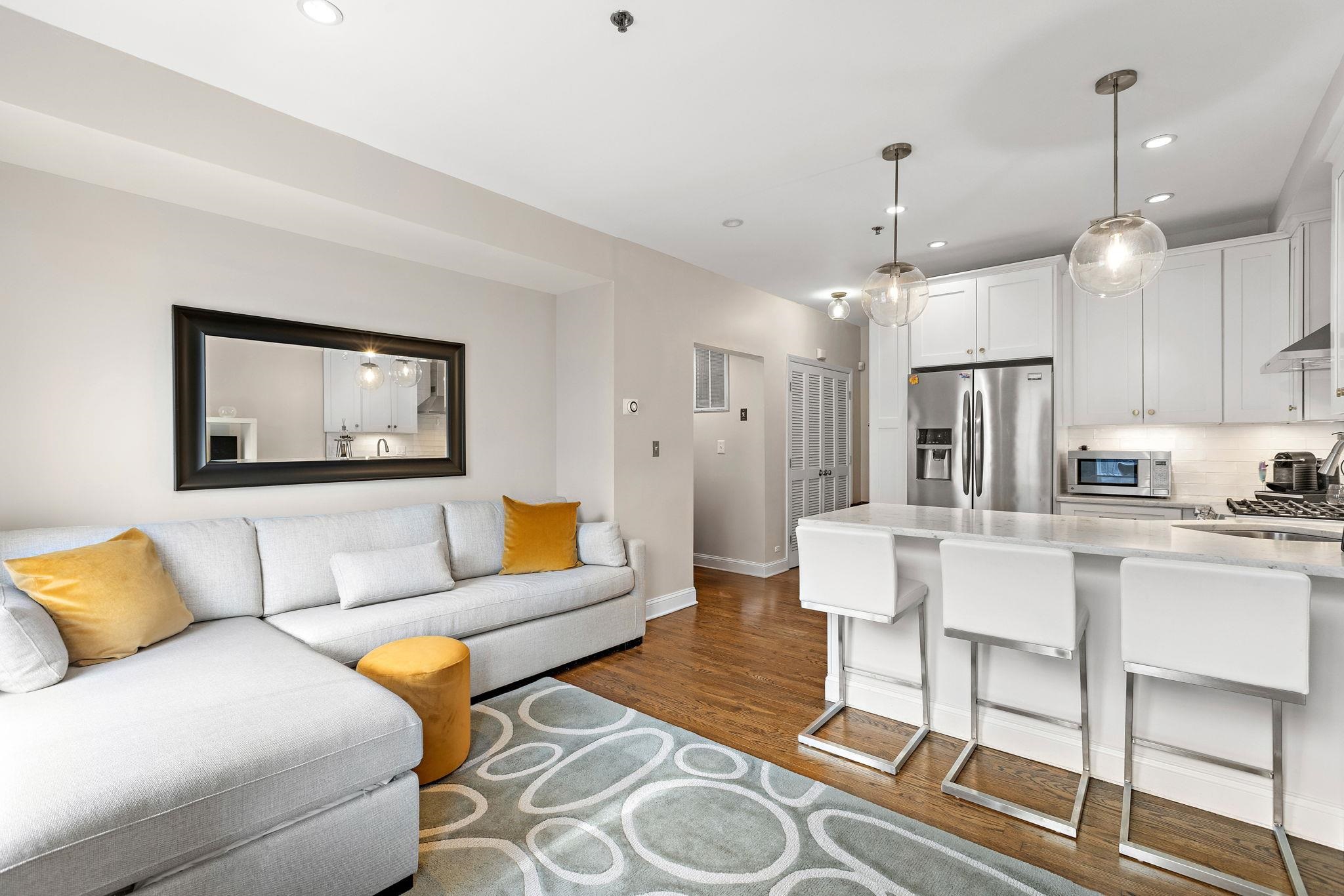 501 9TH ST - Photo 1