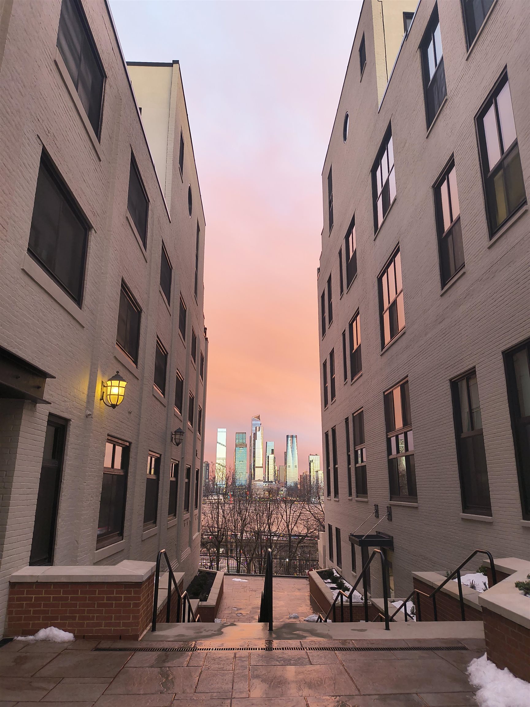 518 GREGORY AVE - Photo 3