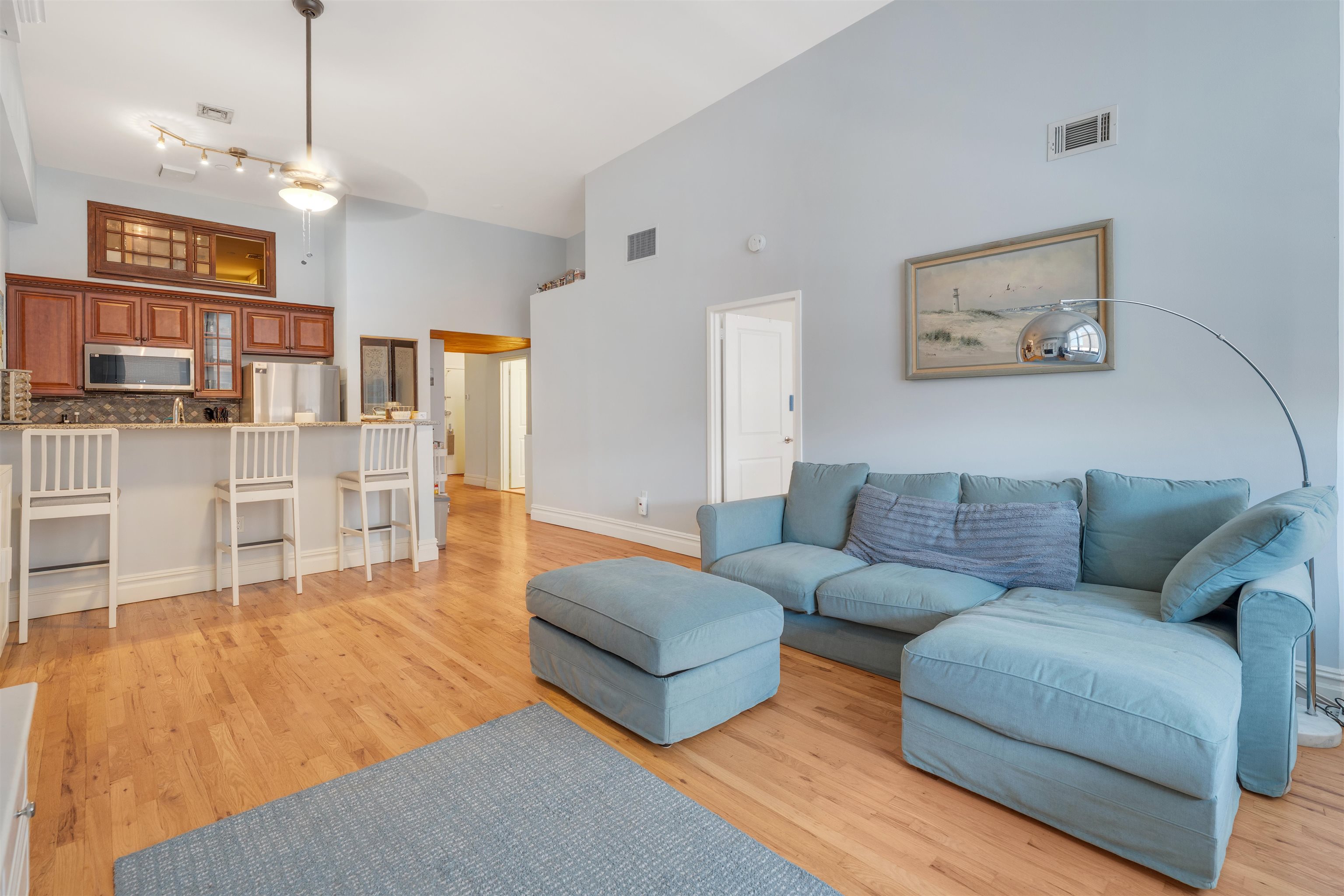 518 GREGORY AVE - Photo 4