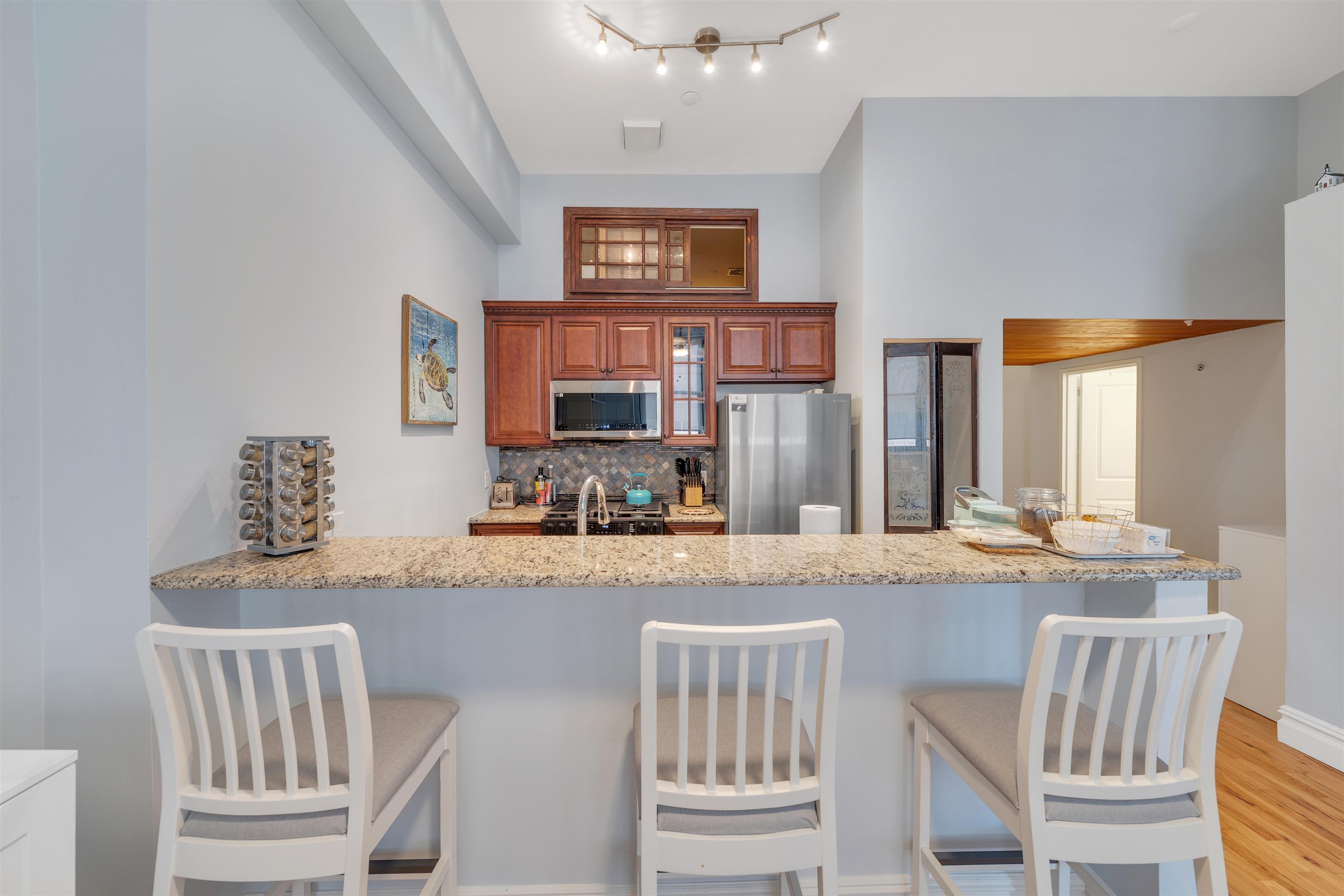 518 GREGORY AVE - Photo 5