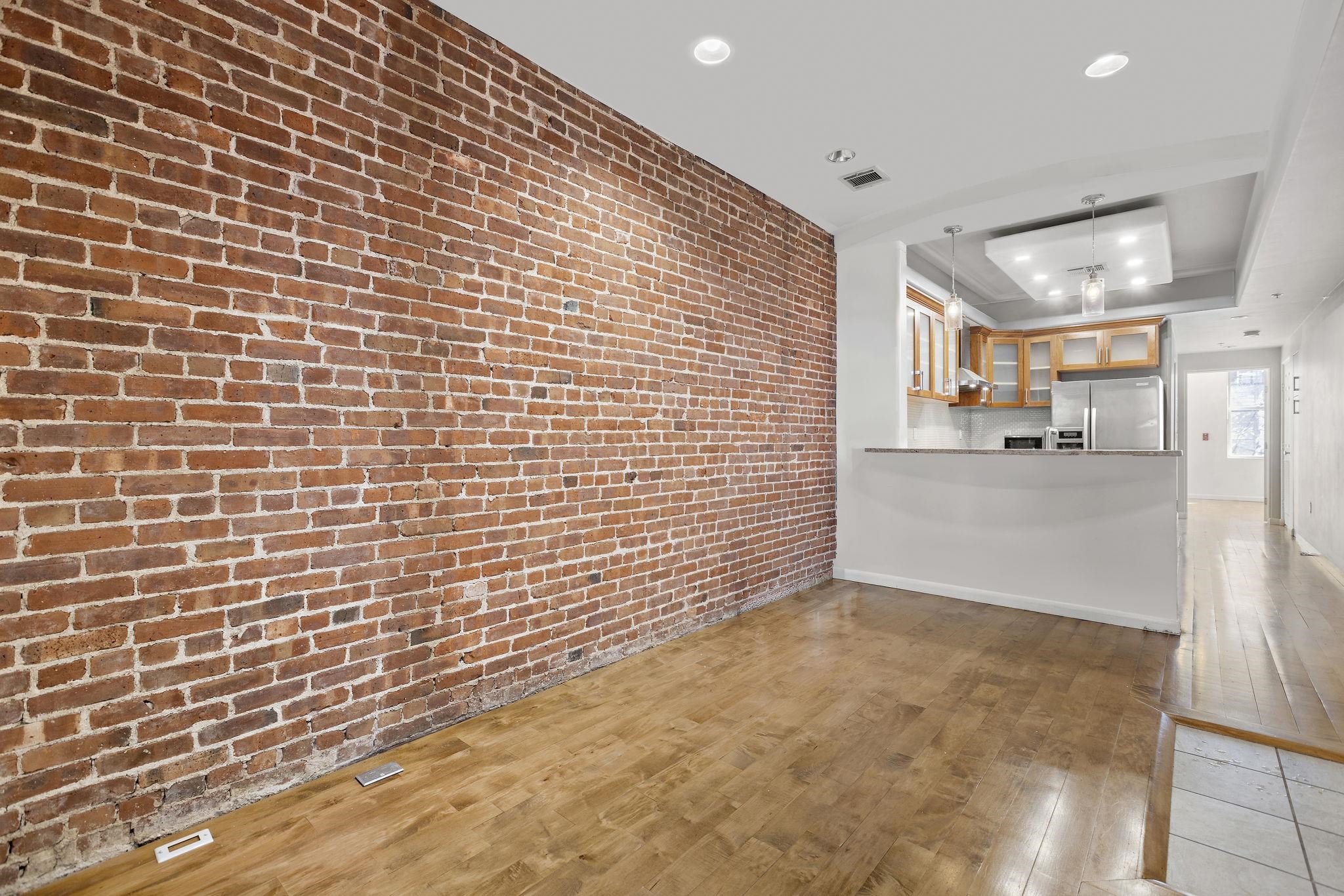 933 GARDEN ST - Photo 5