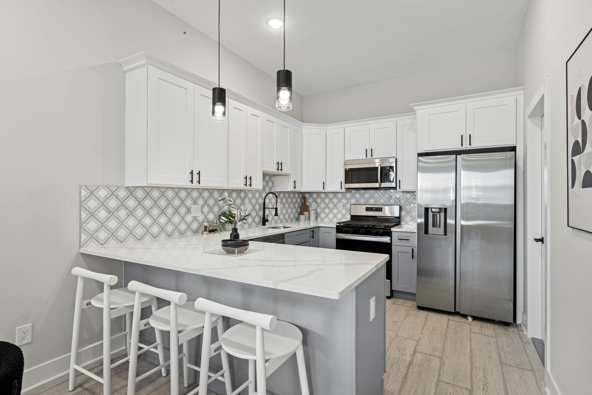 519 54TH ST - Photo 1