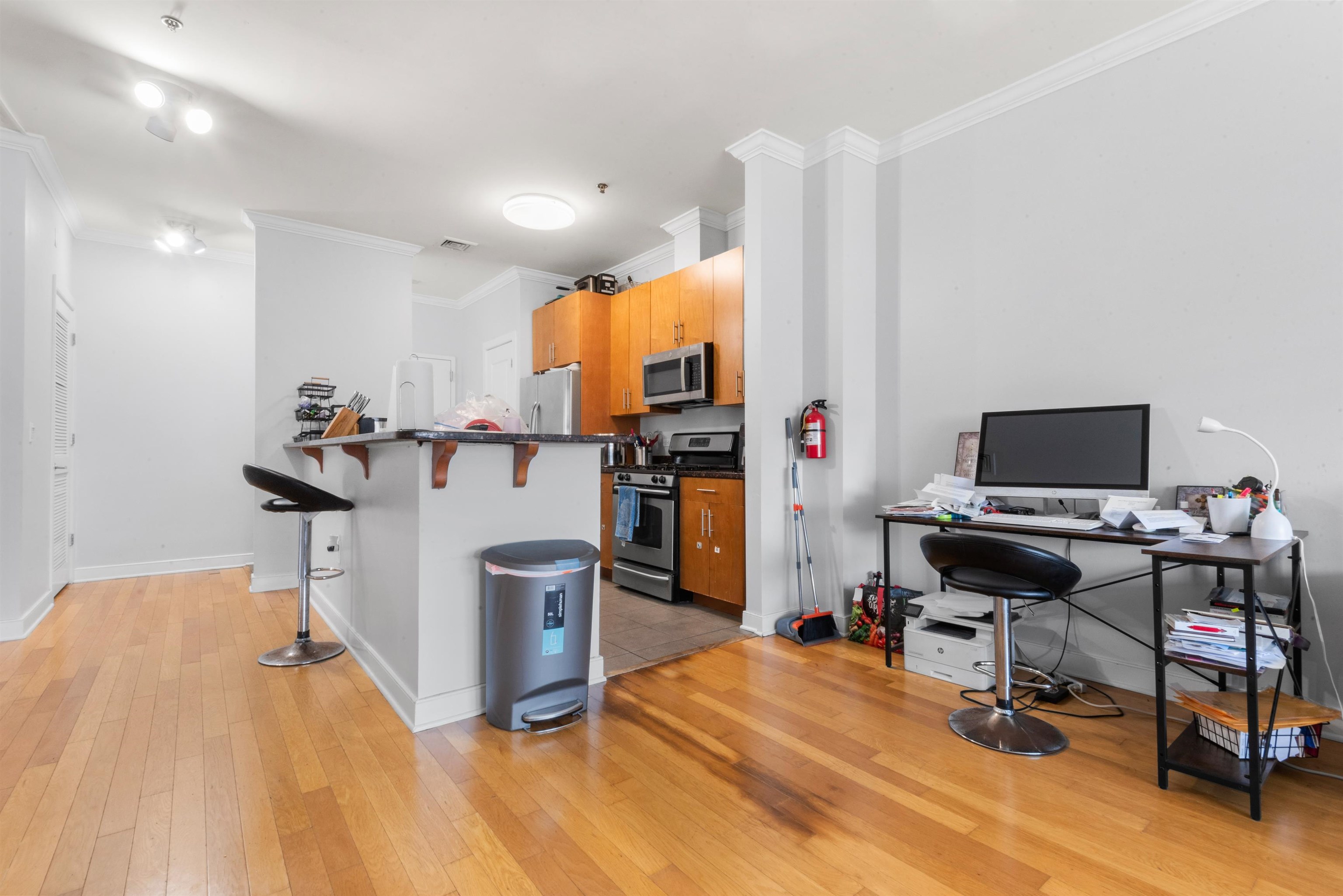 172 CULVER AVE - Photo 4