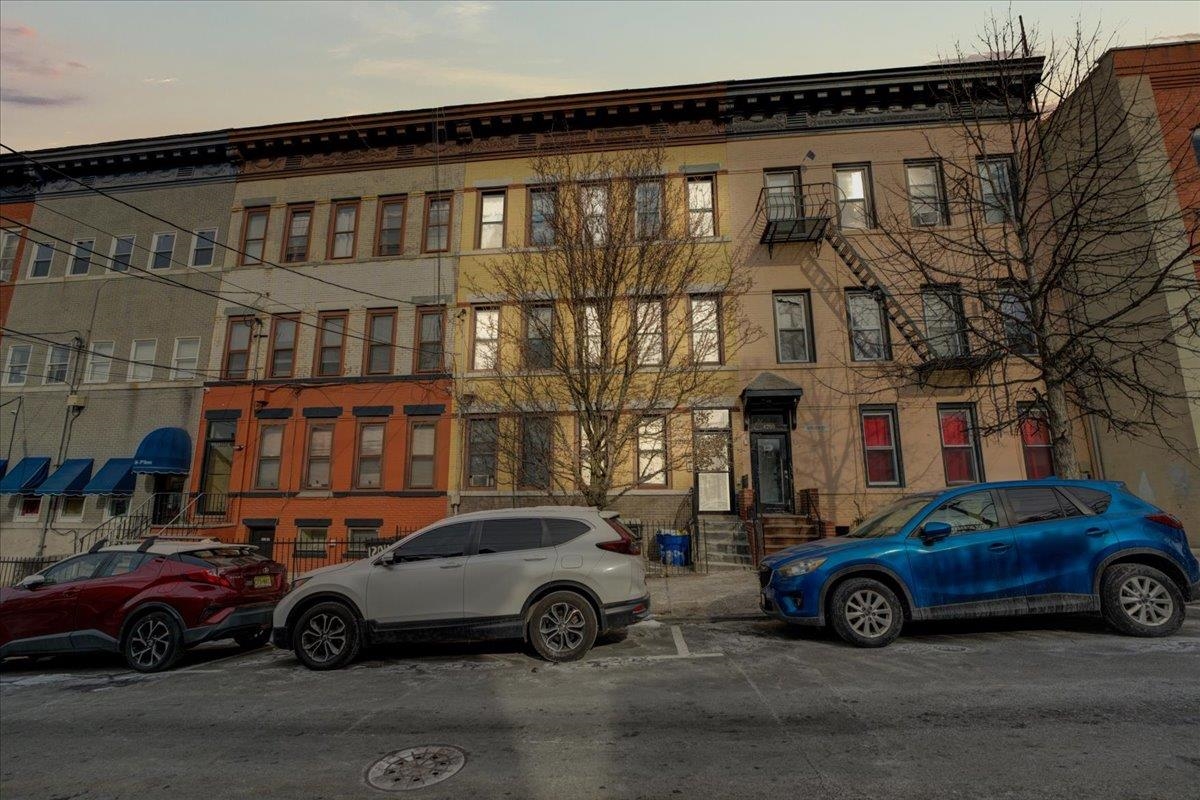 1202 13TH ST - Photo 1