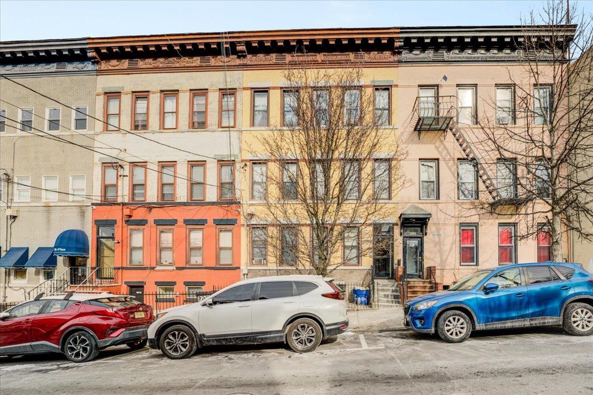 1202 13TH ST - Photo 2