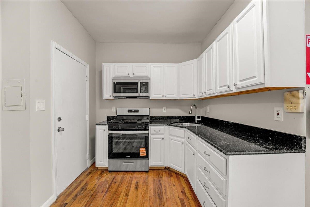 1202 13TH ST - Photo 5