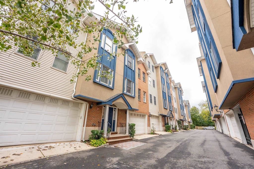 620 38TH ST - Photo 5