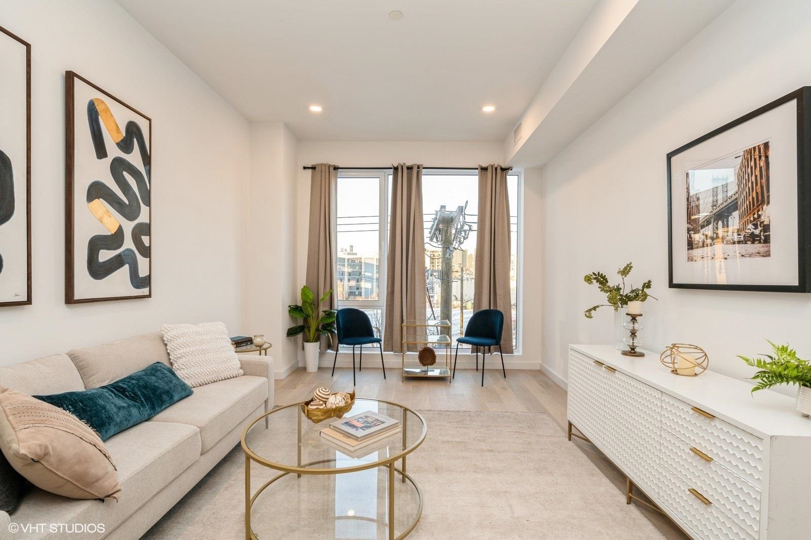 425 3RD ST - Photo 3