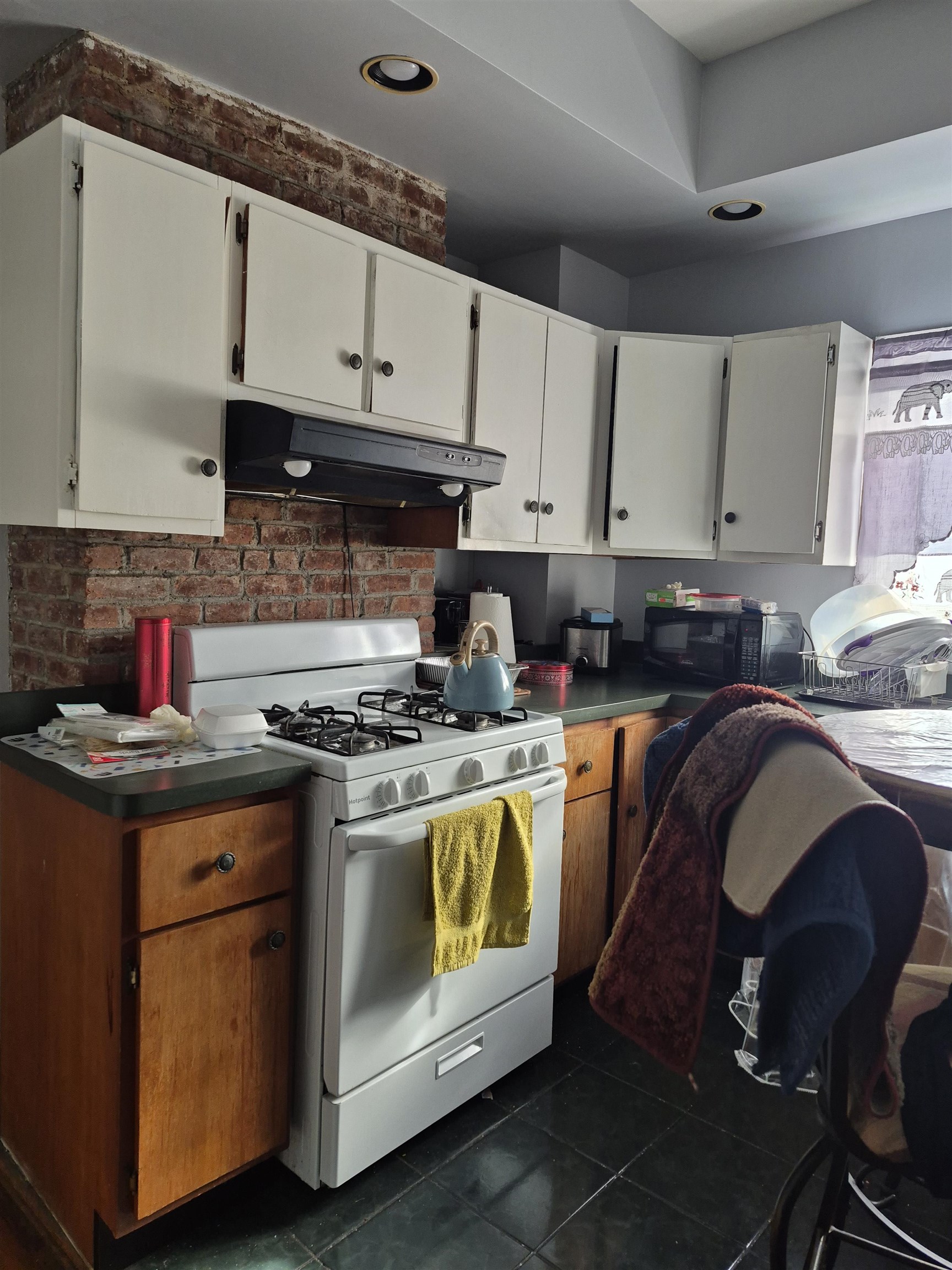 77 PEARSALL AVE - Photo 4