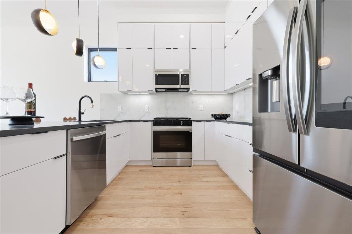 16 DWIGHT ST - Photo 5