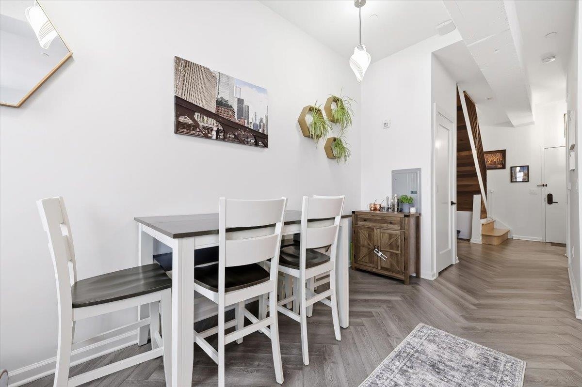 142 CHARLES ST - Photo 5