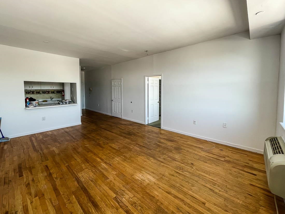 44 SHERMAN AVE - Photo 5