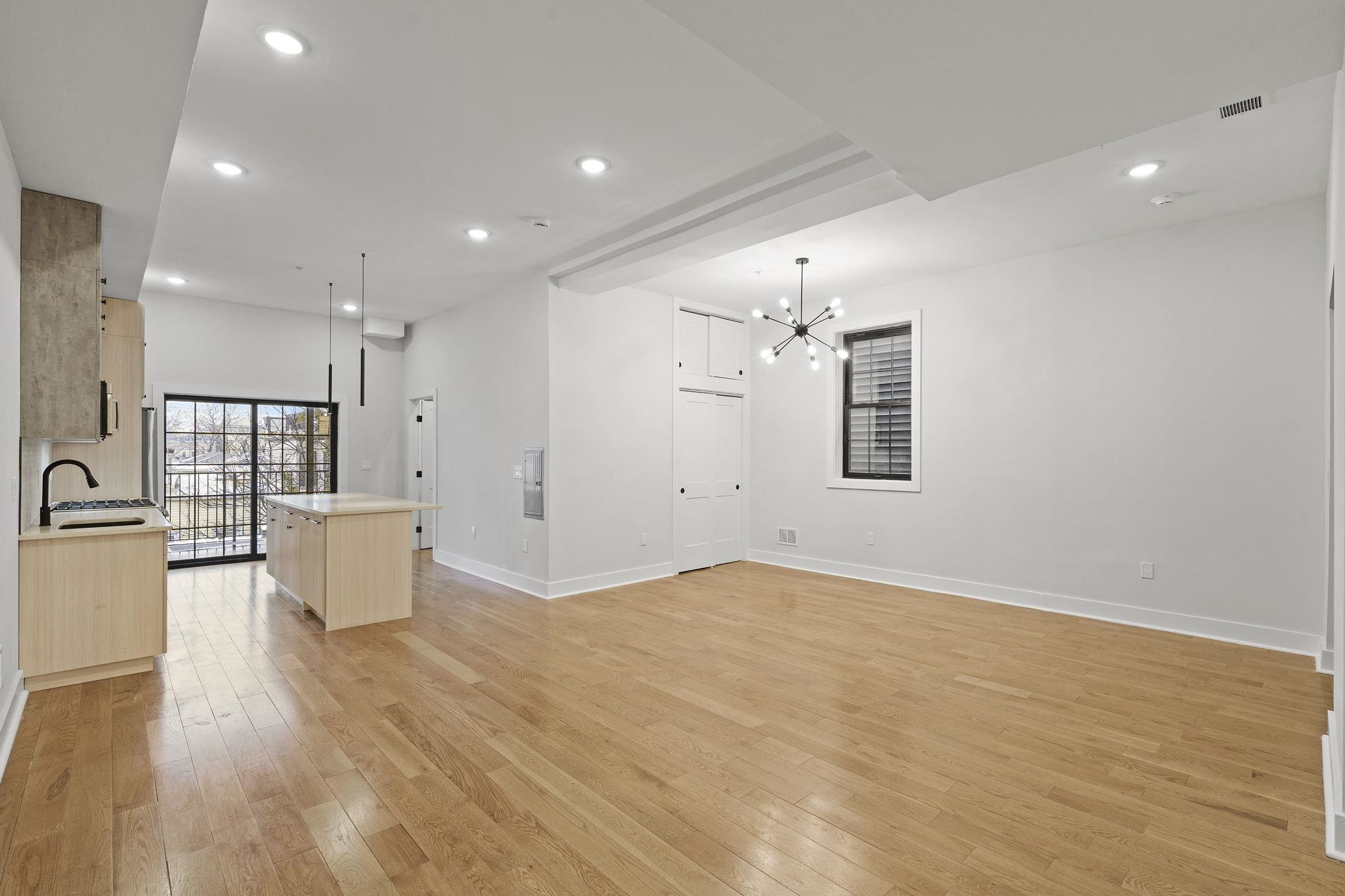 545 PALISADE AVE - Photo 1