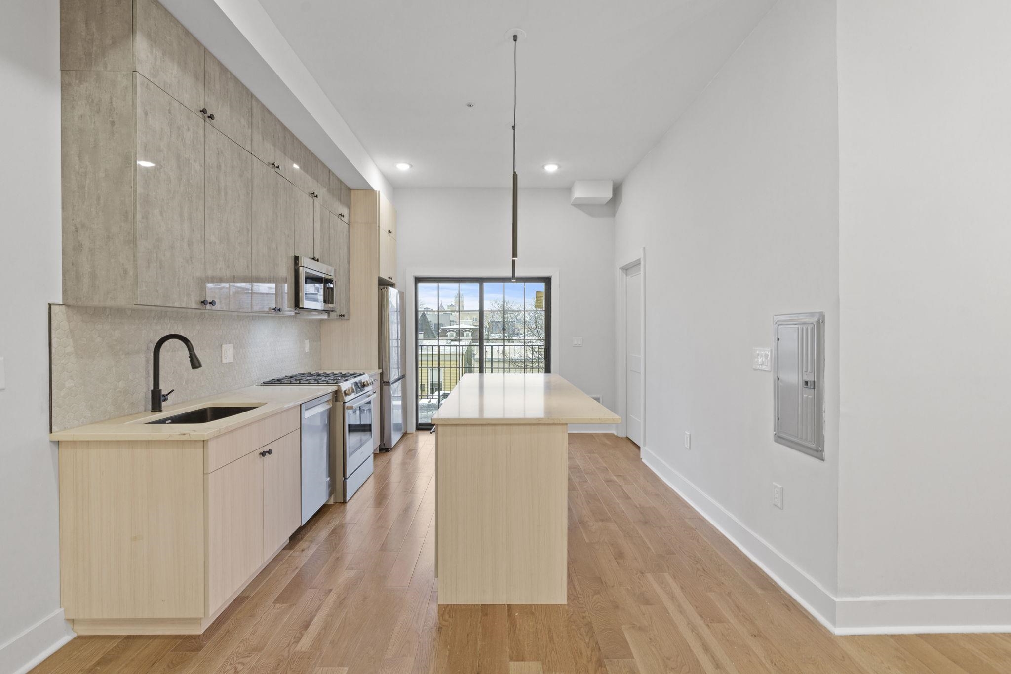 545 PALISADE AVE - Photo 2