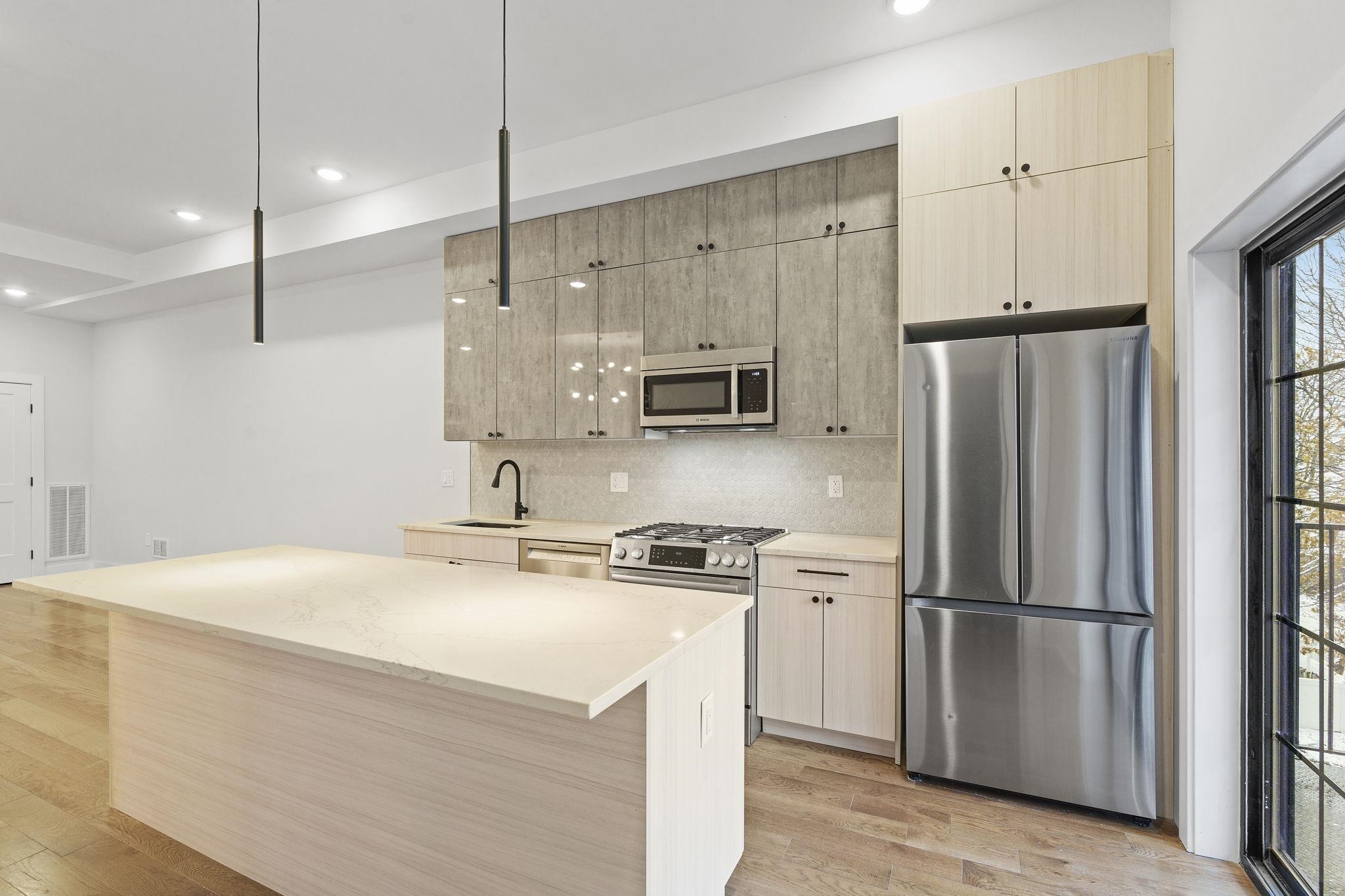 545 PALISADE AVE - Photo 4