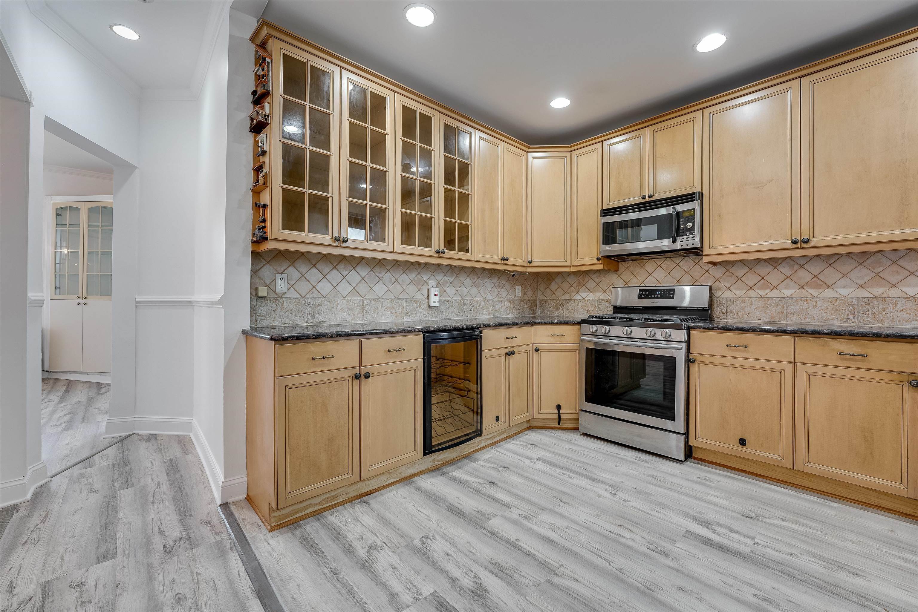 103 WESTOVER PL - Photo 2